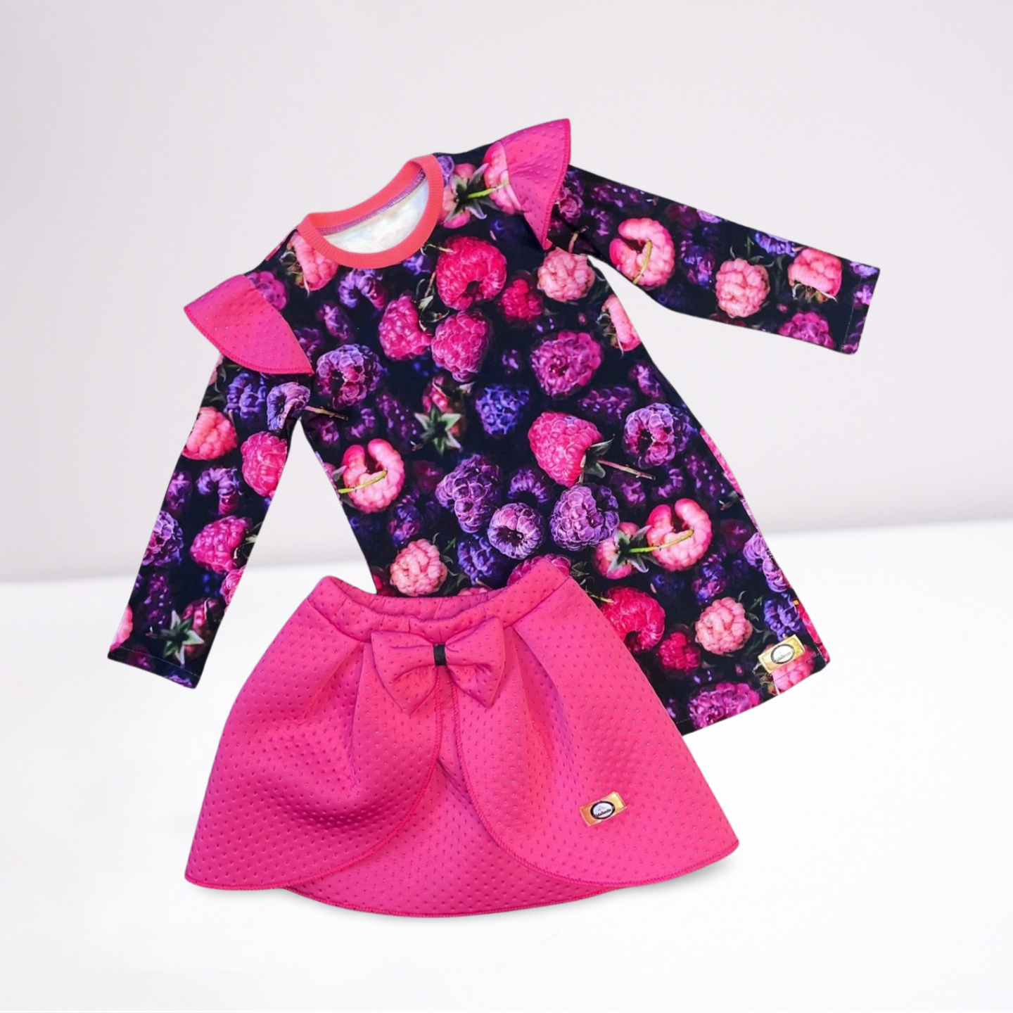 Suknelė su antsijoniu