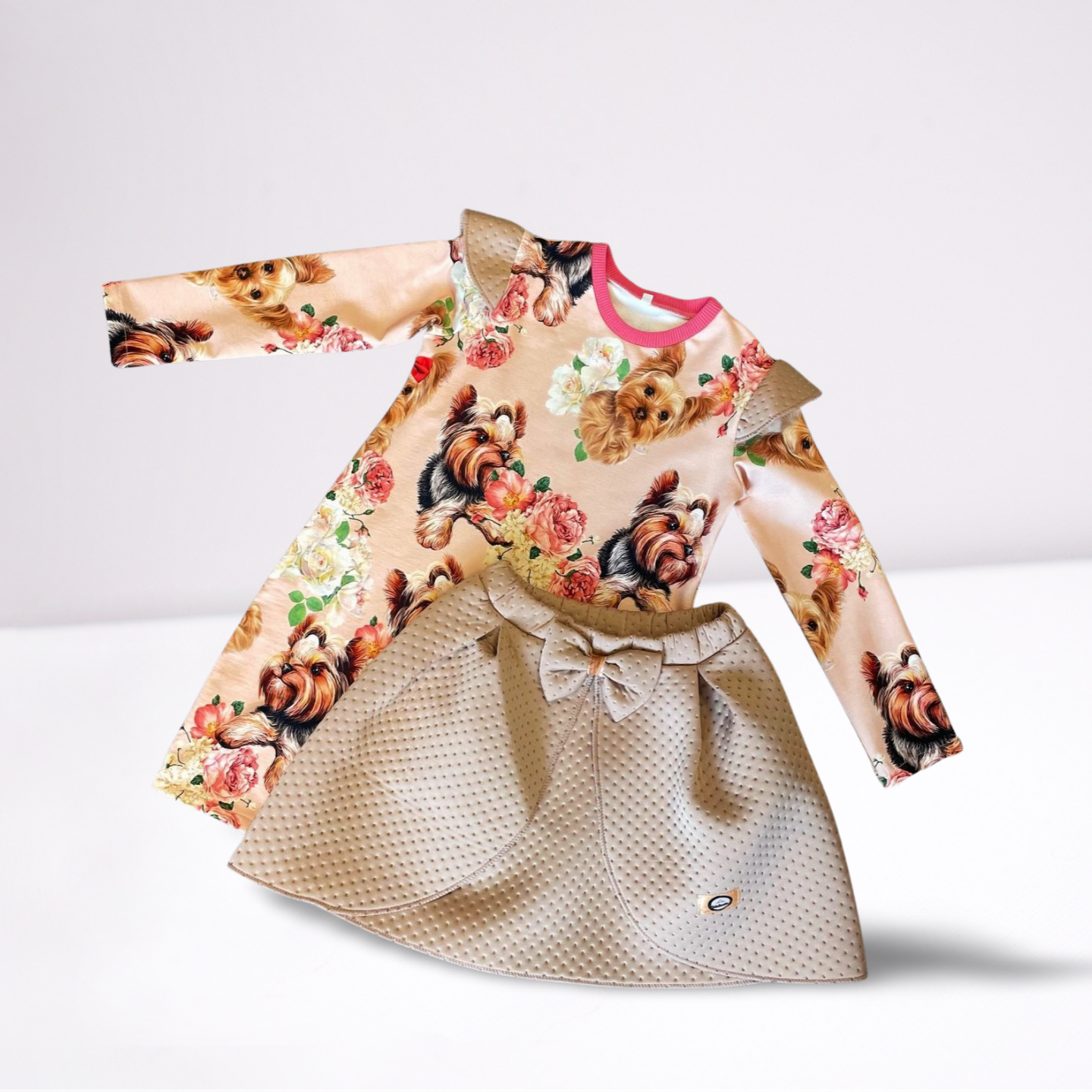 Suknelė su antsijoniu