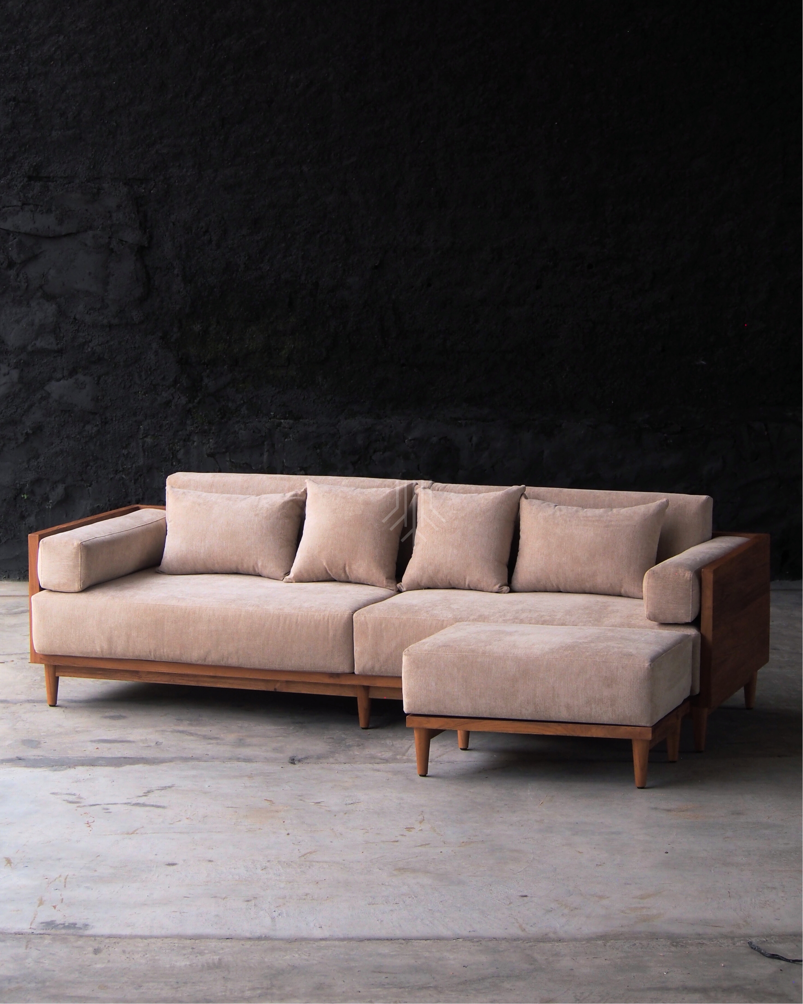 Savi Sofa