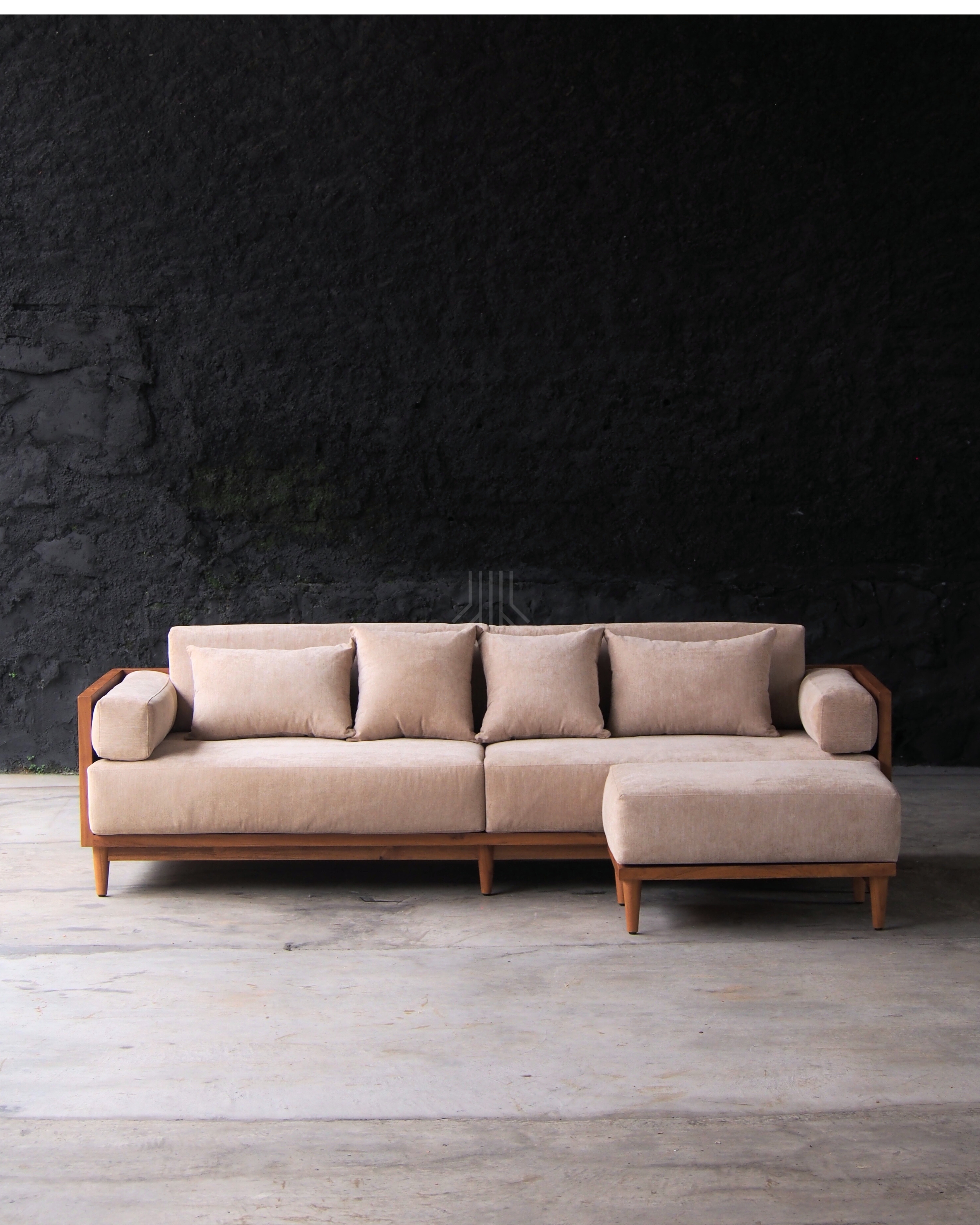 Savi Sofa