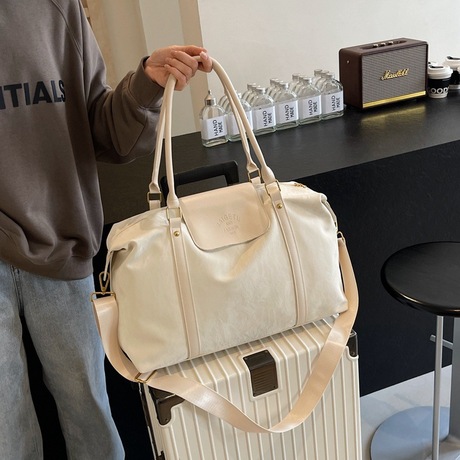 Elegant White Travel Bag Branded Gym Bag for Companies, Gyms, and Studios