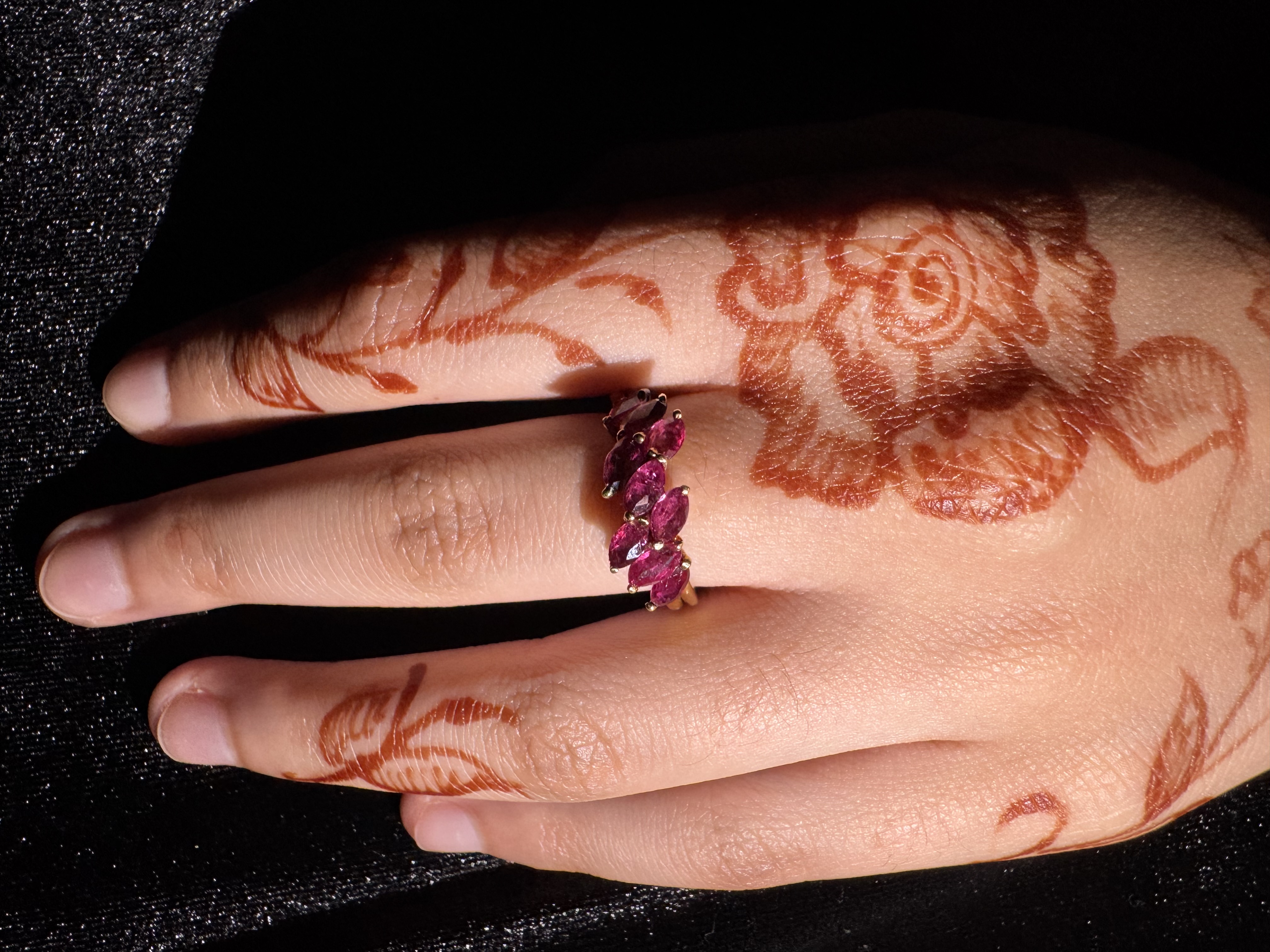 Elegant 18ct Gold & Ruby Ring and Earring Set