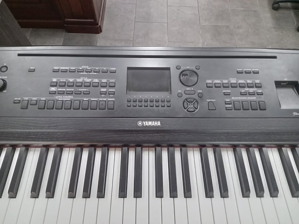 Yamaha Digital Keyboard