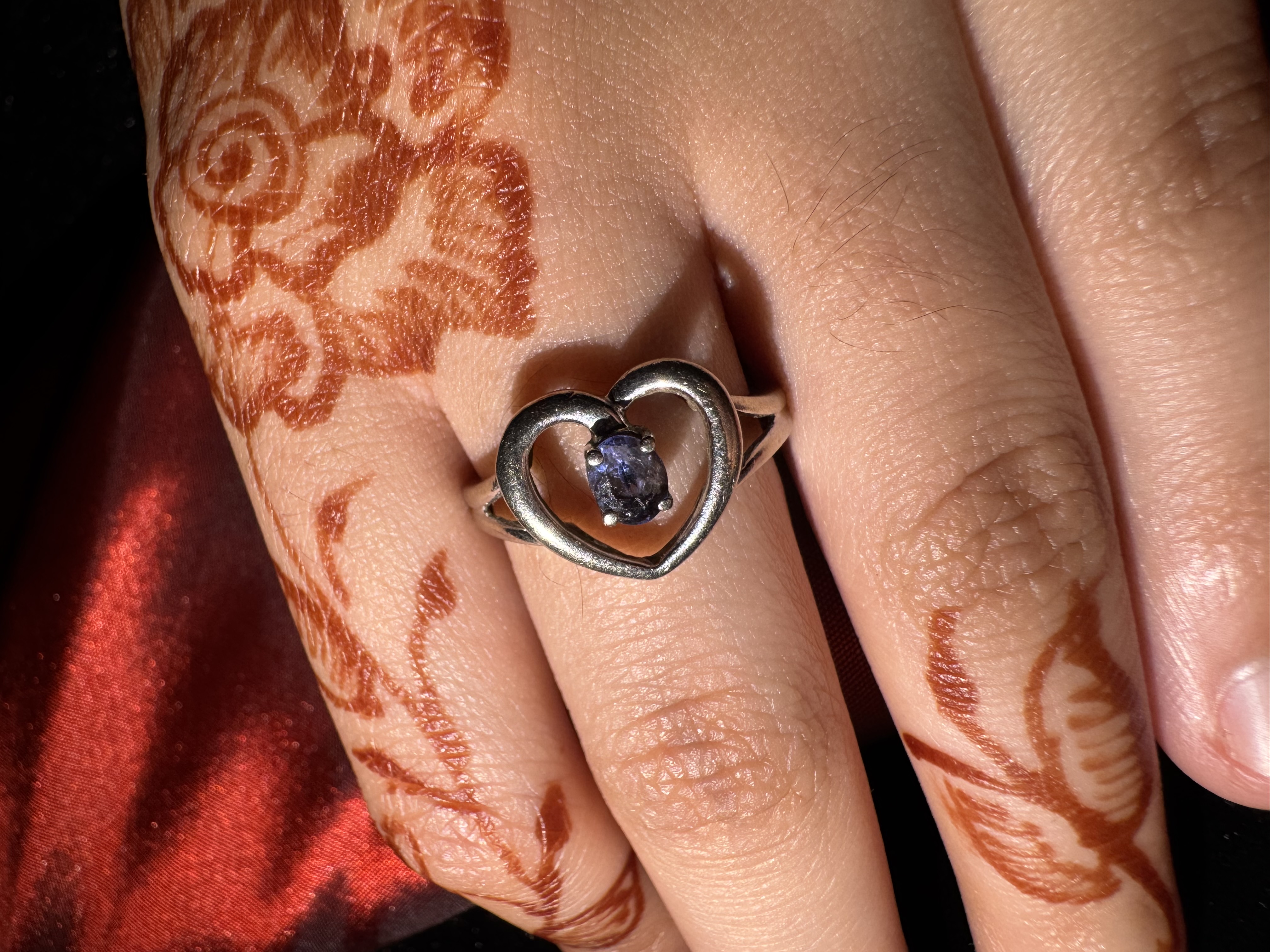 Romantic 9ct White Gold Tanzanite Heart Ring