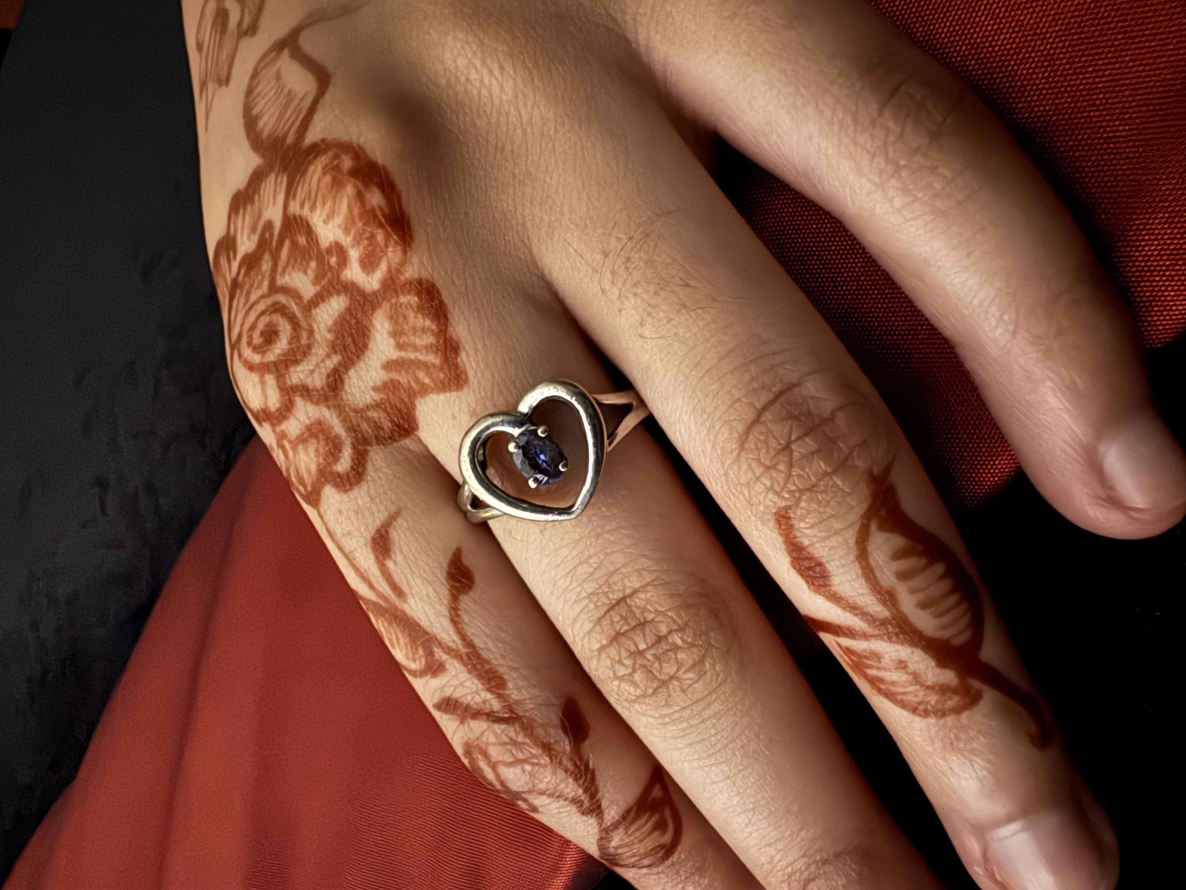 Romantic 9ct White Gold Tanzanite Heart Ring