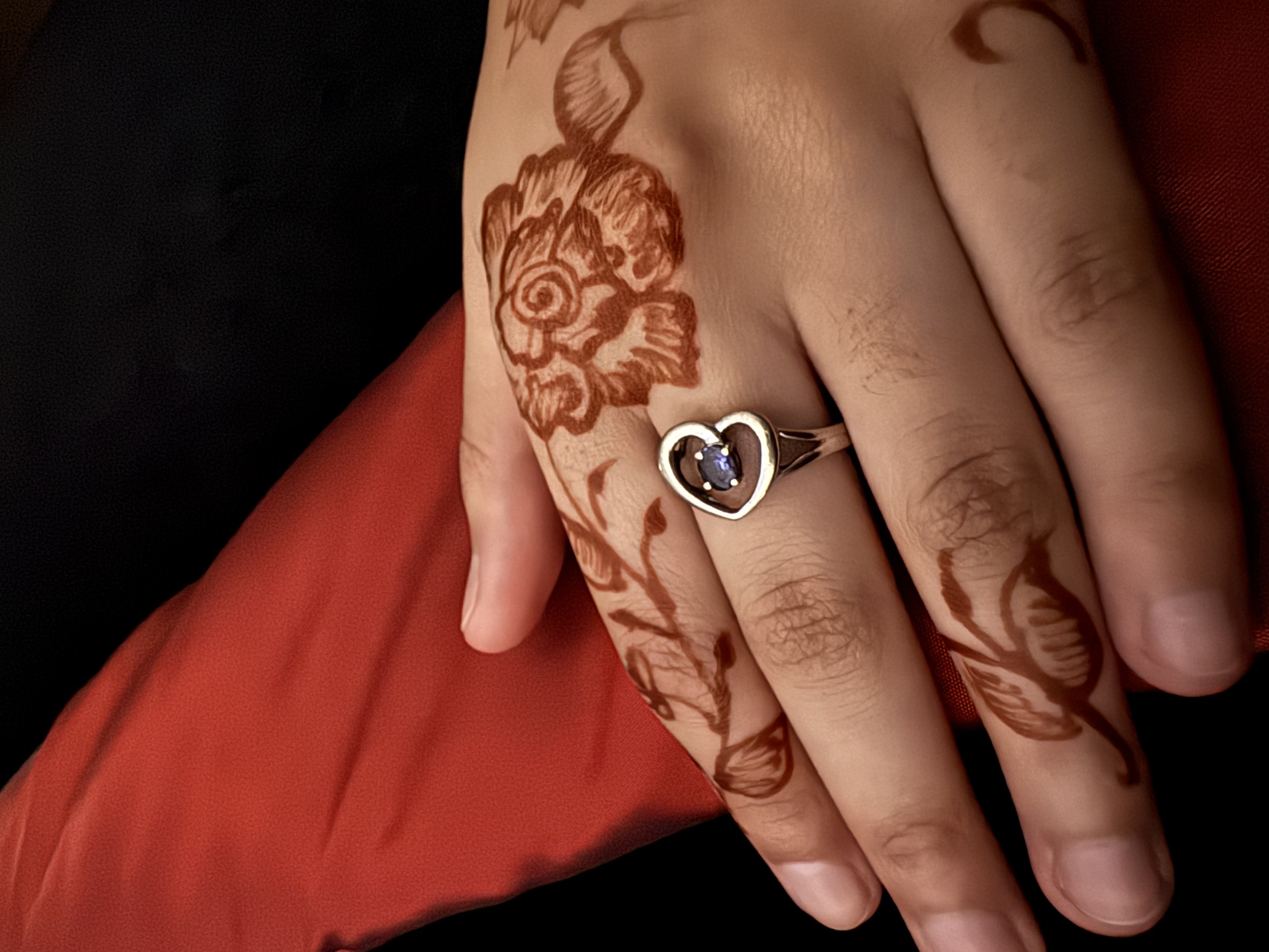 Romantic 9ct White Gold Tanzanite Heart Ring