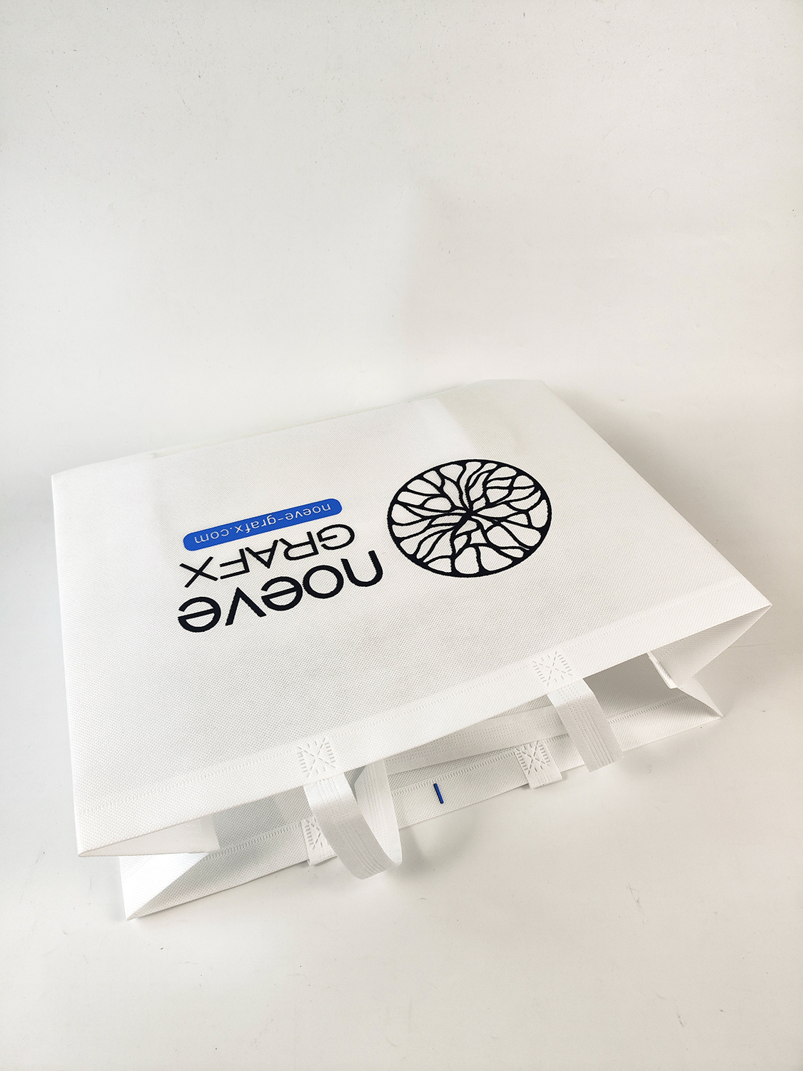 Reusable  Noeve Grafx Reusable Tote Non-Woven Bag 