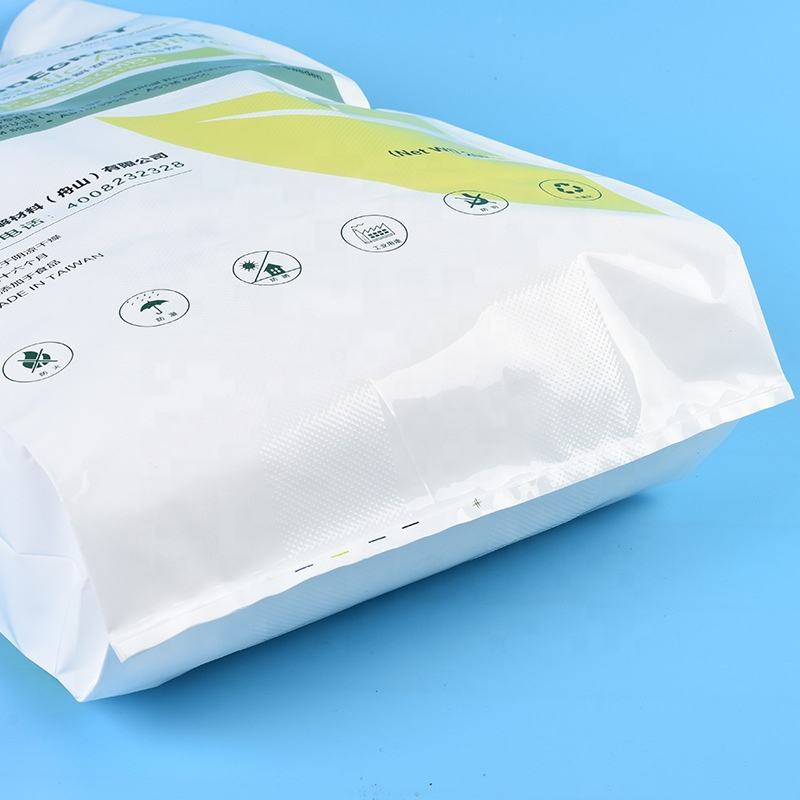 Animal Feed Bags 100lbs - PE Non-Slip Design for Wheat Bran & Barley Packaging
