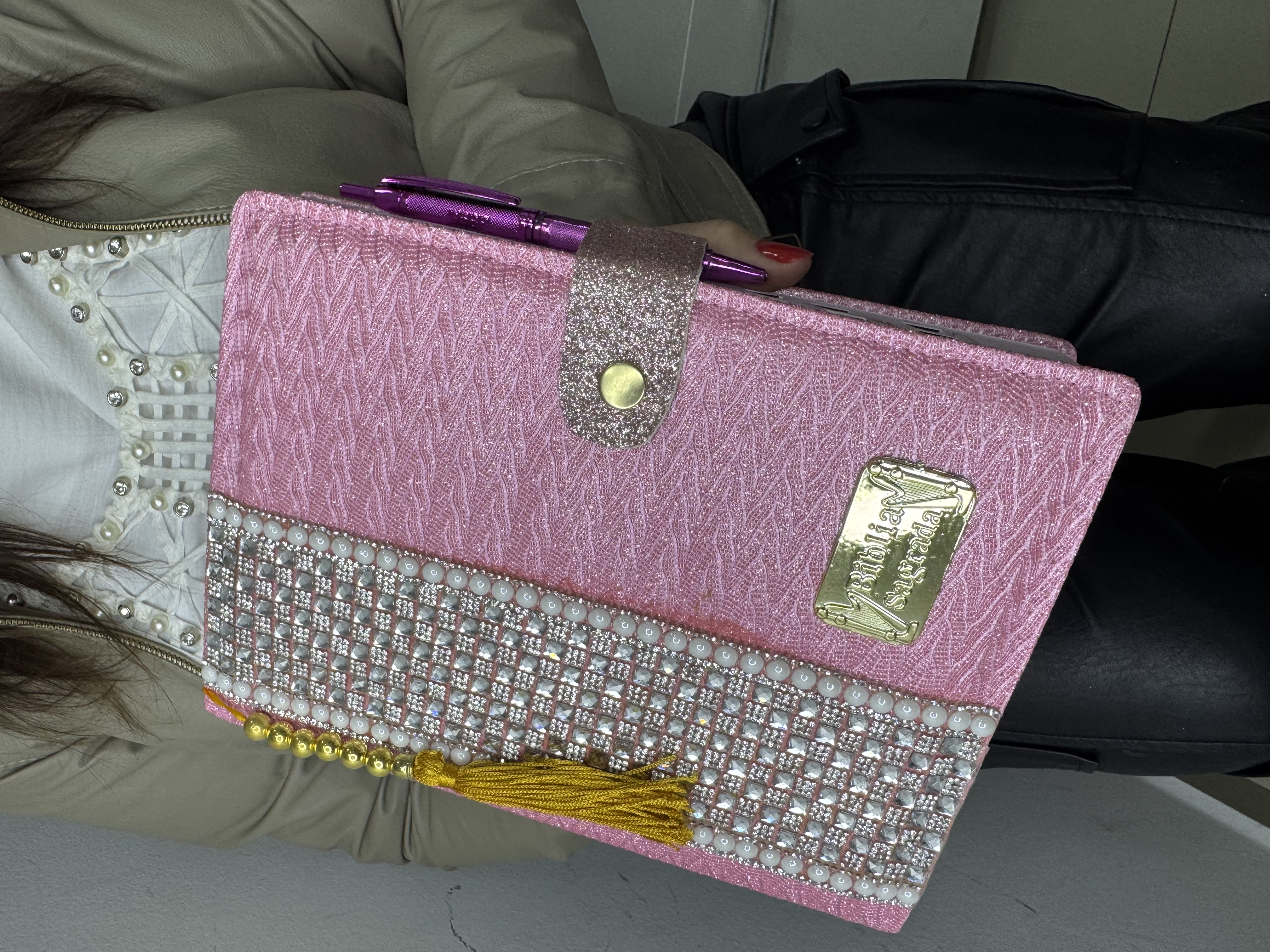 Bíblia de Estudo da Mulher de Deus com Pedraria – Edição Exclusiva