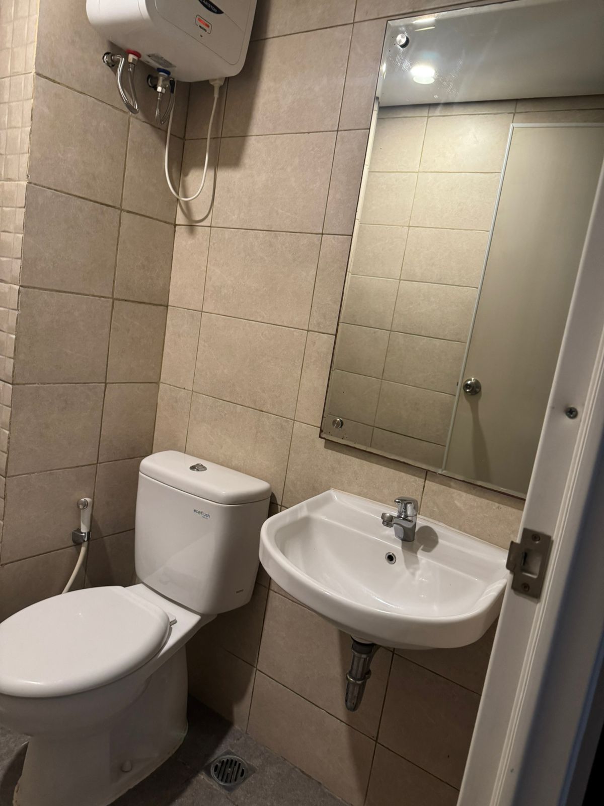 2BR SEMI FURNISH - 062102PT