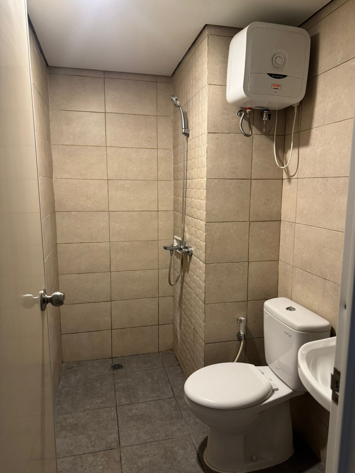 2BR SEMI FURNISH - 062102PT