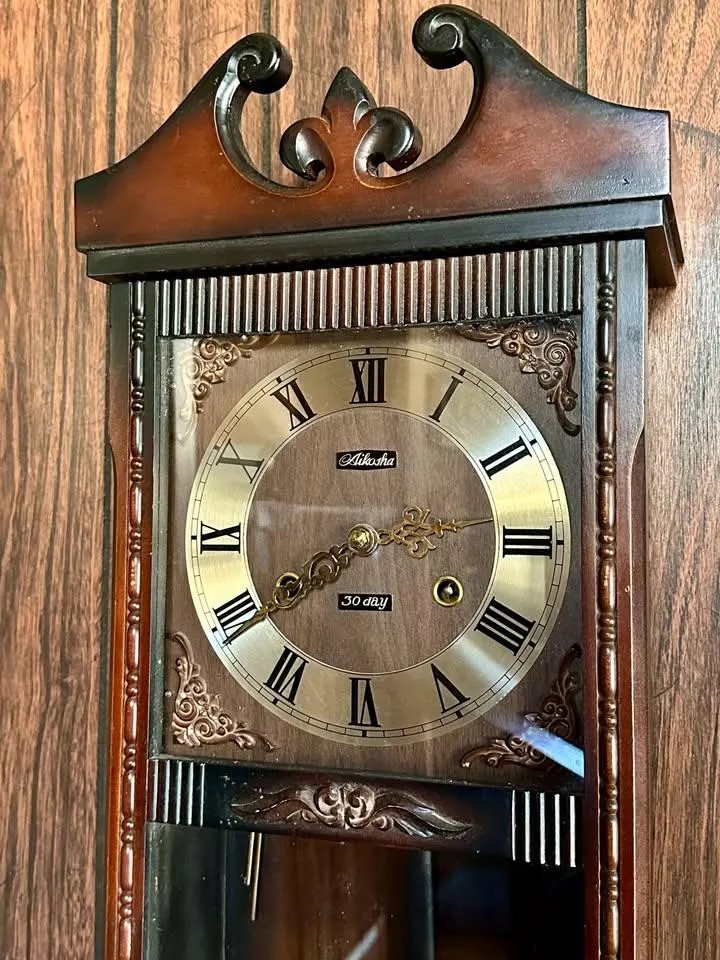 Aikosha Wall Clock 