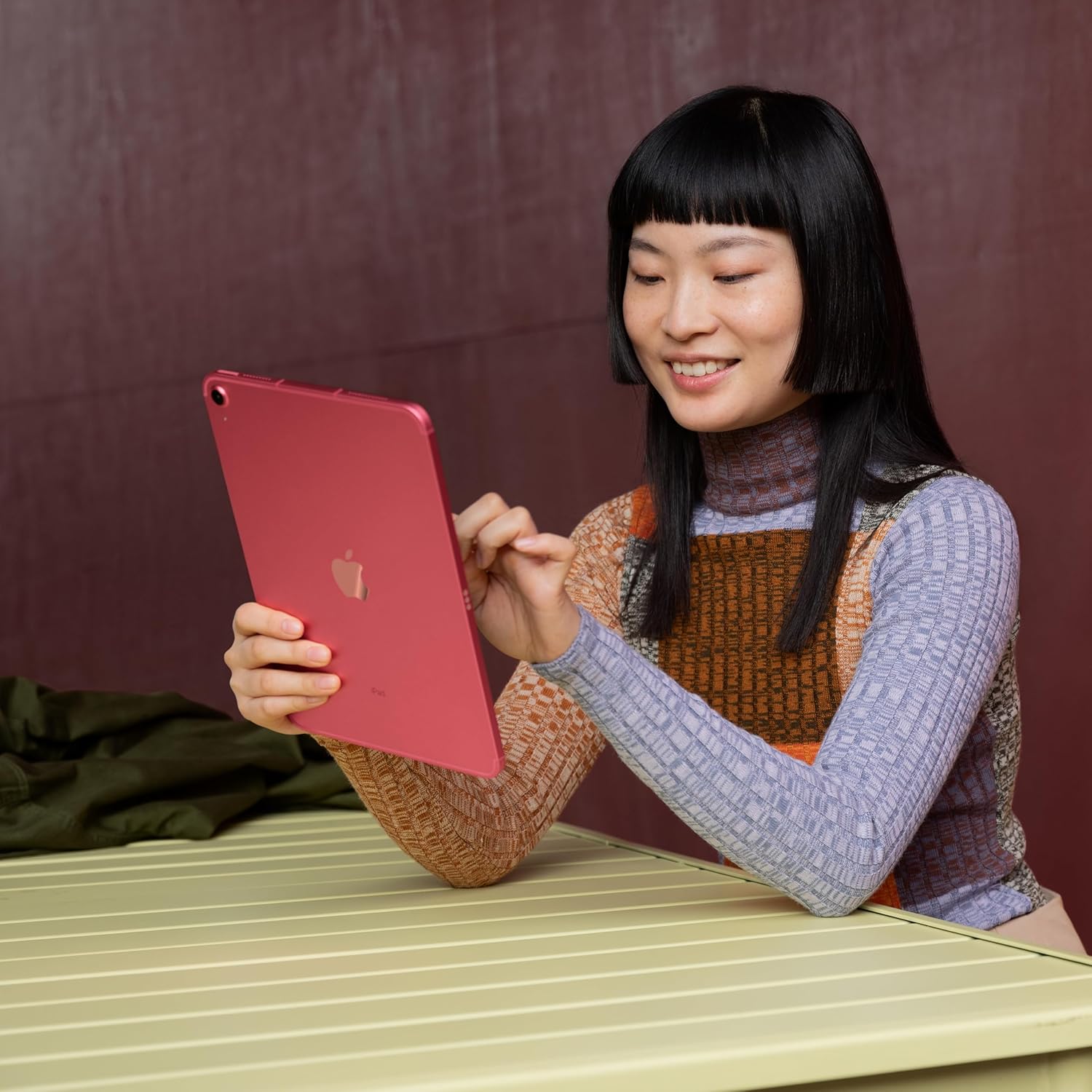 Apple iPad (10th Generation): with A14 Bionic chip, 10.9-inch Liquid Retina Display, 256GB, Wi-Fi 6 + 5G Cellular, 12MP front/12MP Back Camera, Touch ID, All-Day Battery Life – Blue