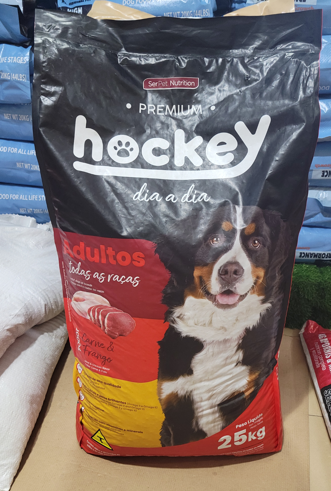 Hockey Premium Adult Dog Food 25kg