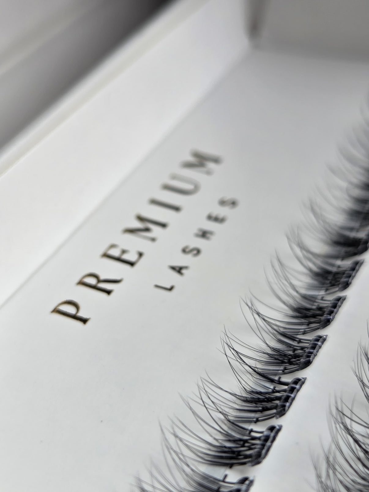 Pure - drukwimpers met een naturelle look