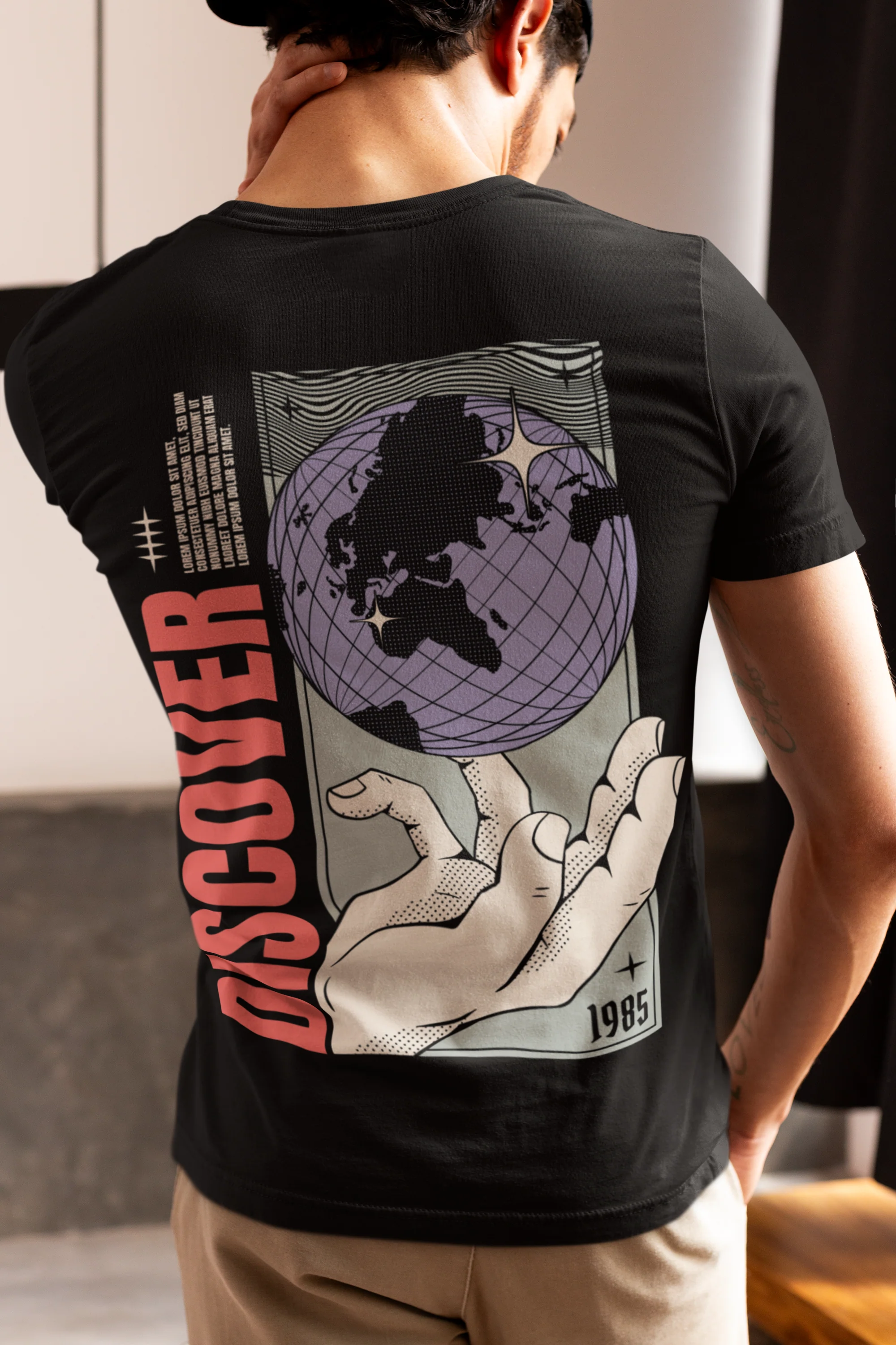 Graphic Discover Black T-Shirt