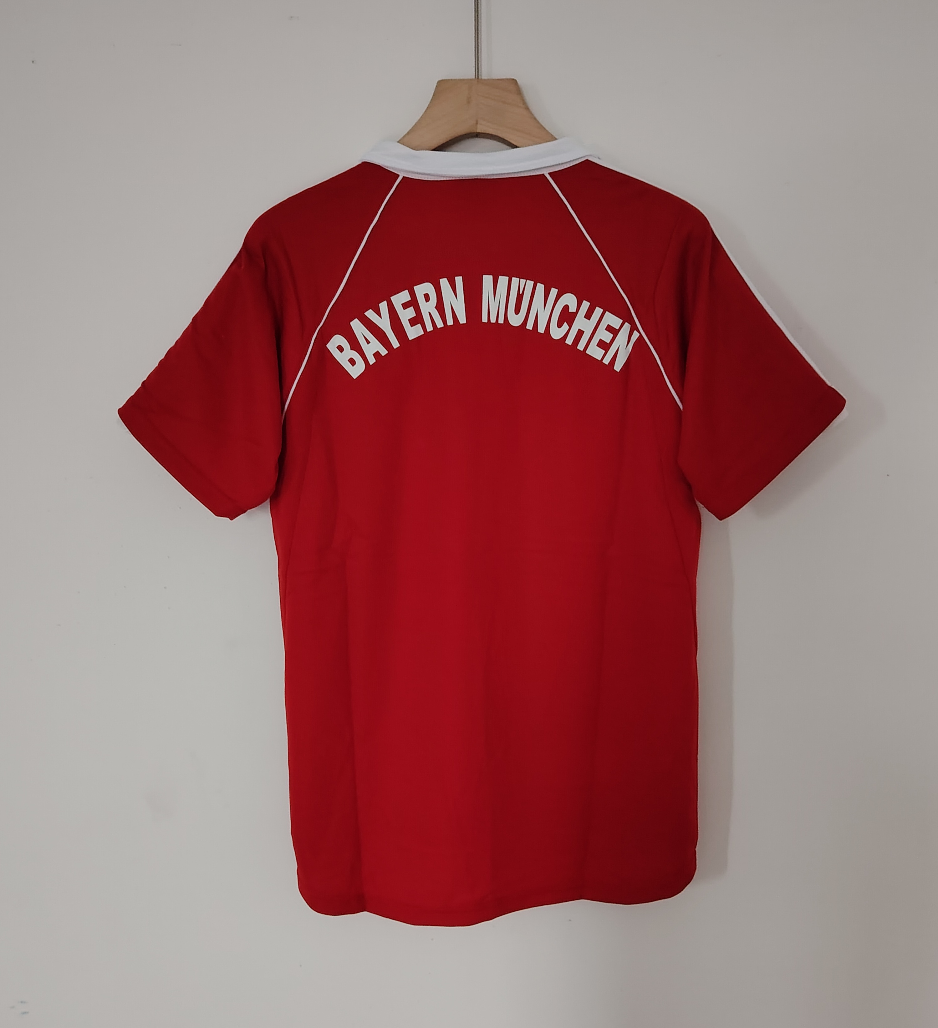 05-06 Retro Version Bayern Munich Home Jersey