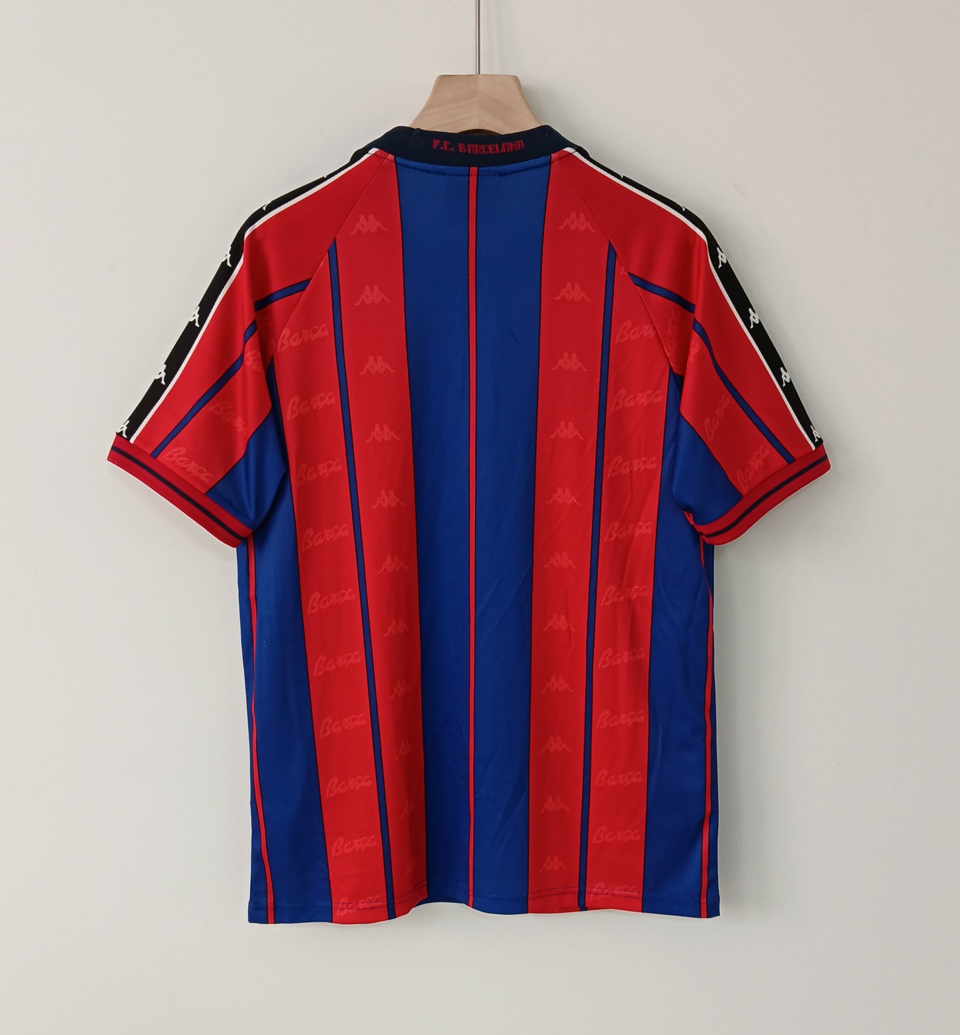 97-98 Retro Version FC Barcelona Kappa Jersey