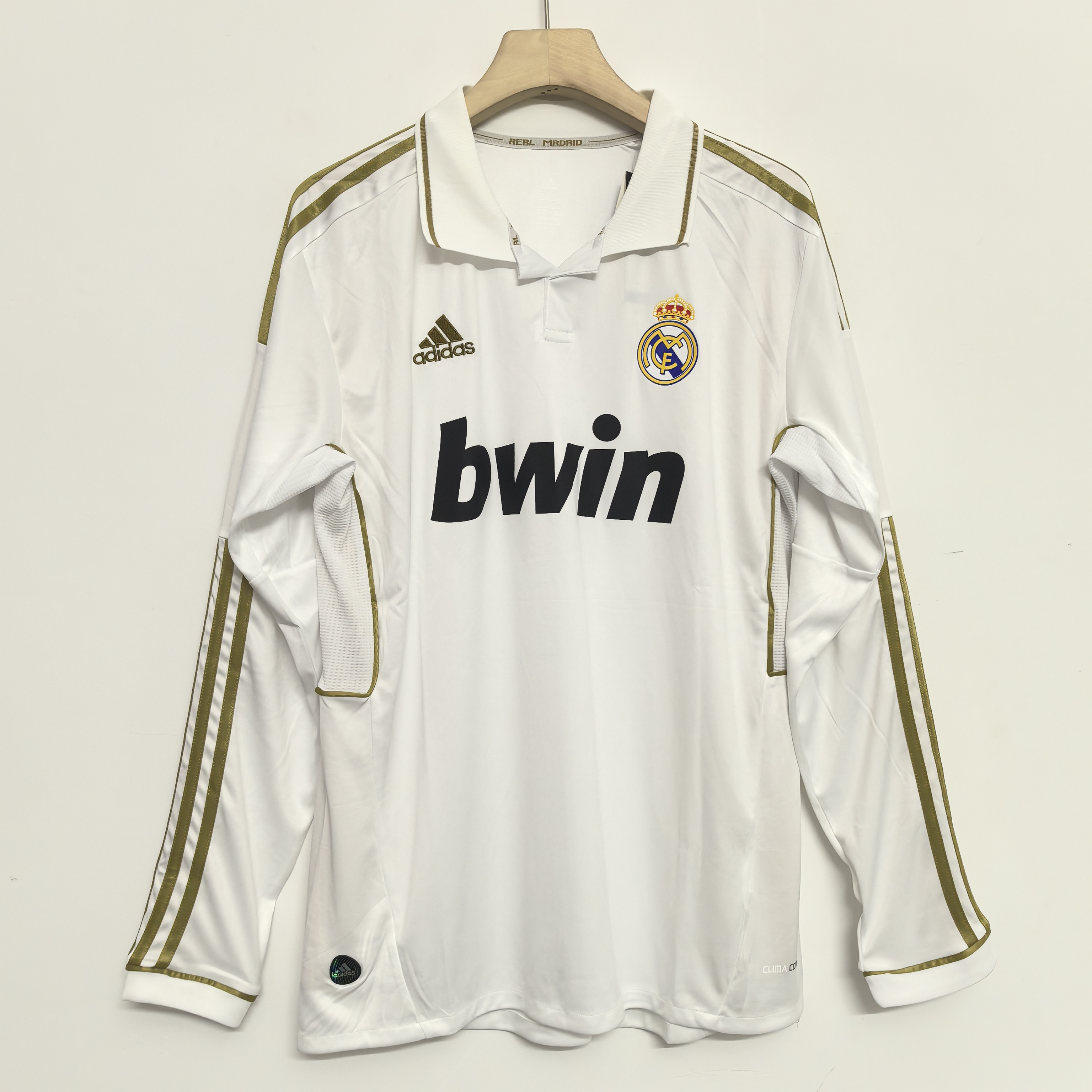 11-12 Retro Version Real Madrid Home Long Sleeve Jersey