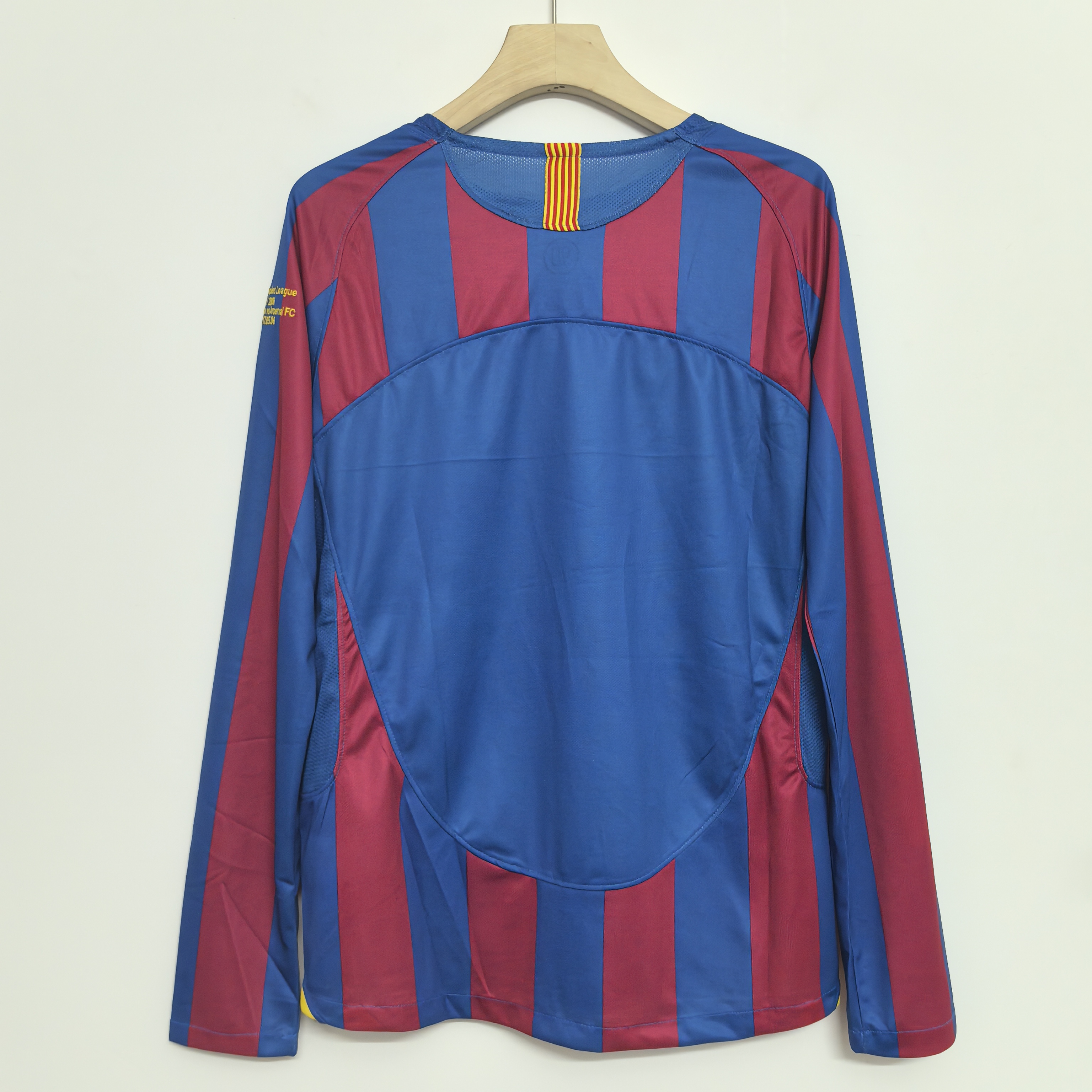 05-06 Retro Version FC Barcelona Long Sleeve Jersey