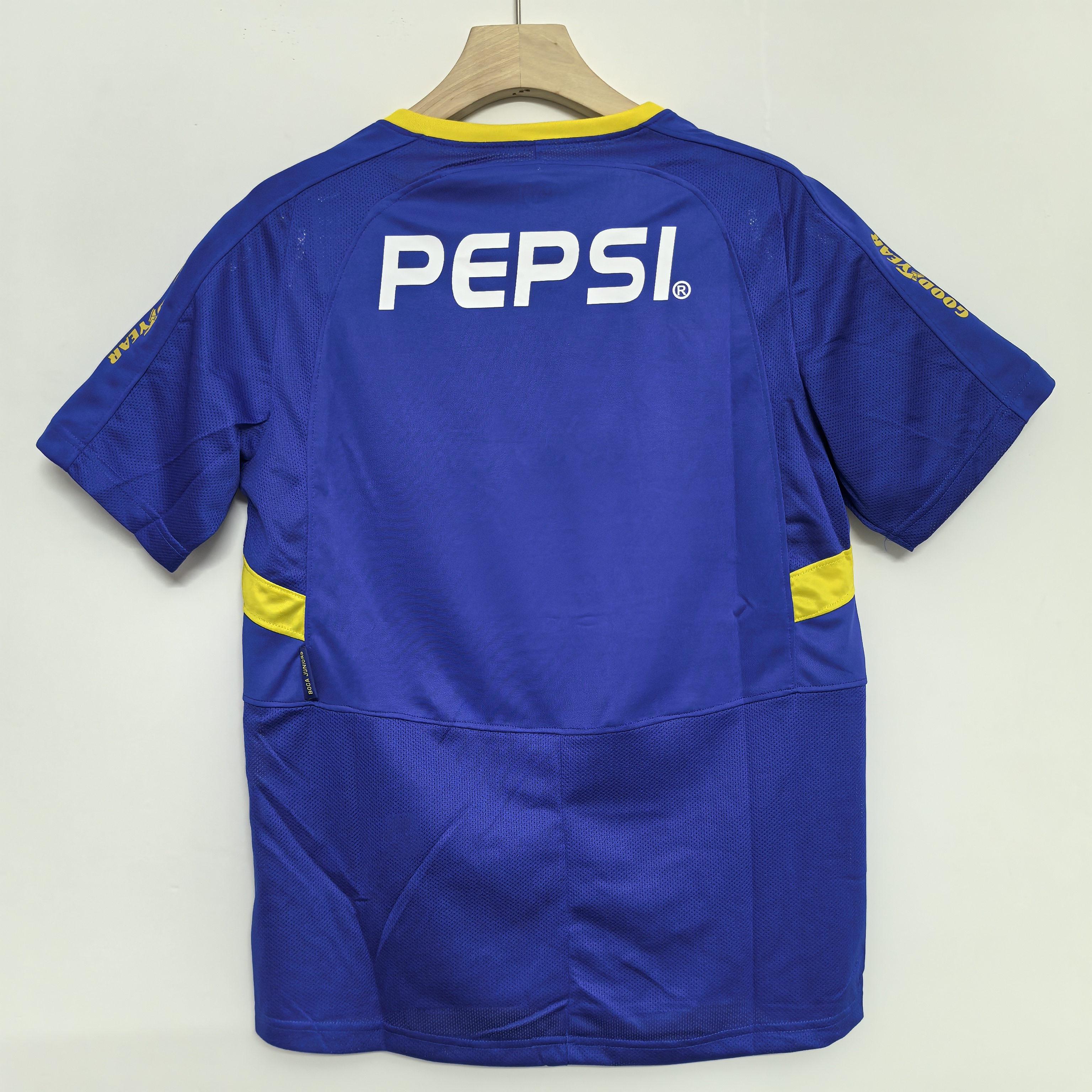 03-04 Retro Version Boca Juniors Home Jersey