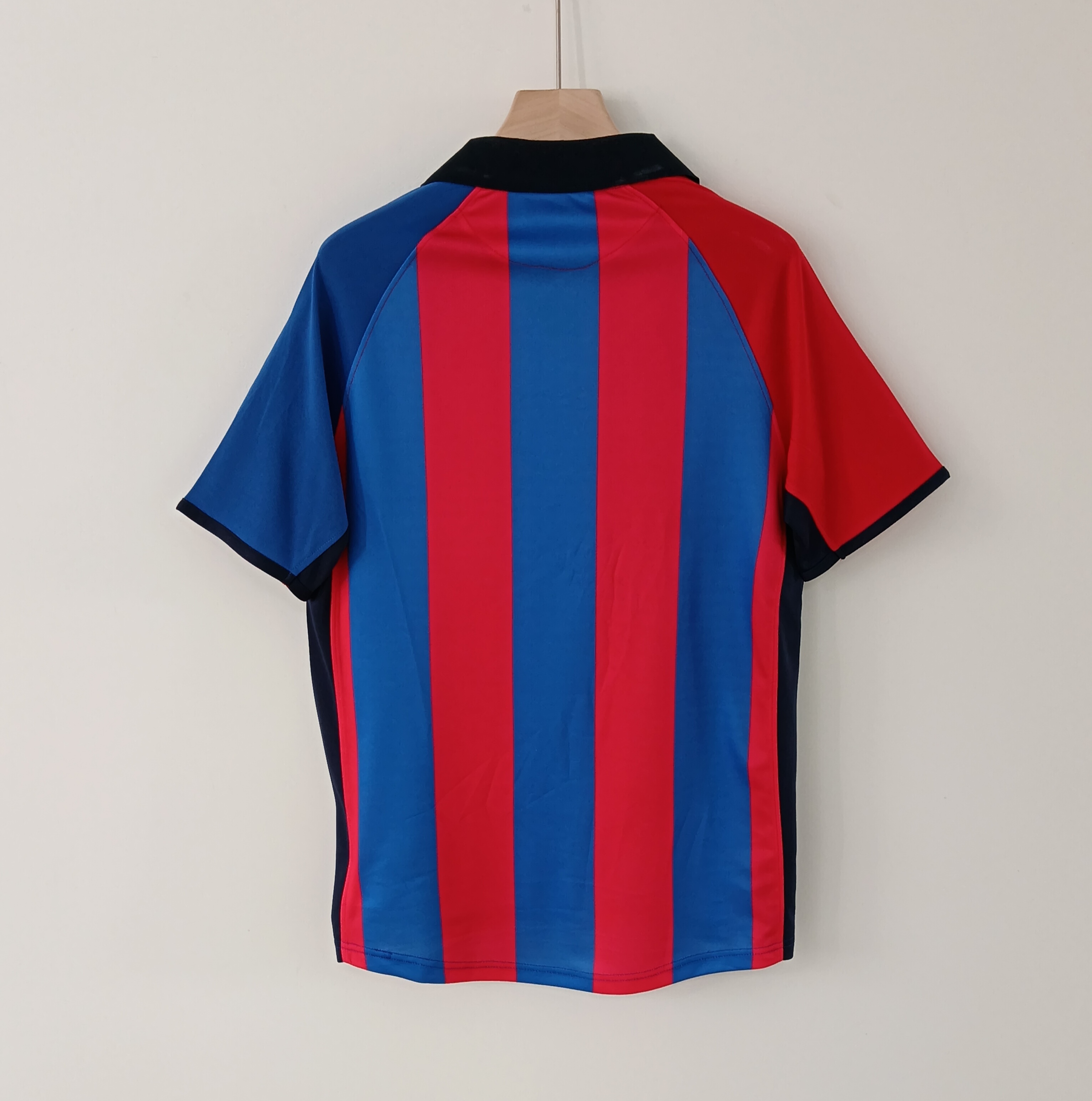 01-02 Retro Version FC Barcelona Home Jersey