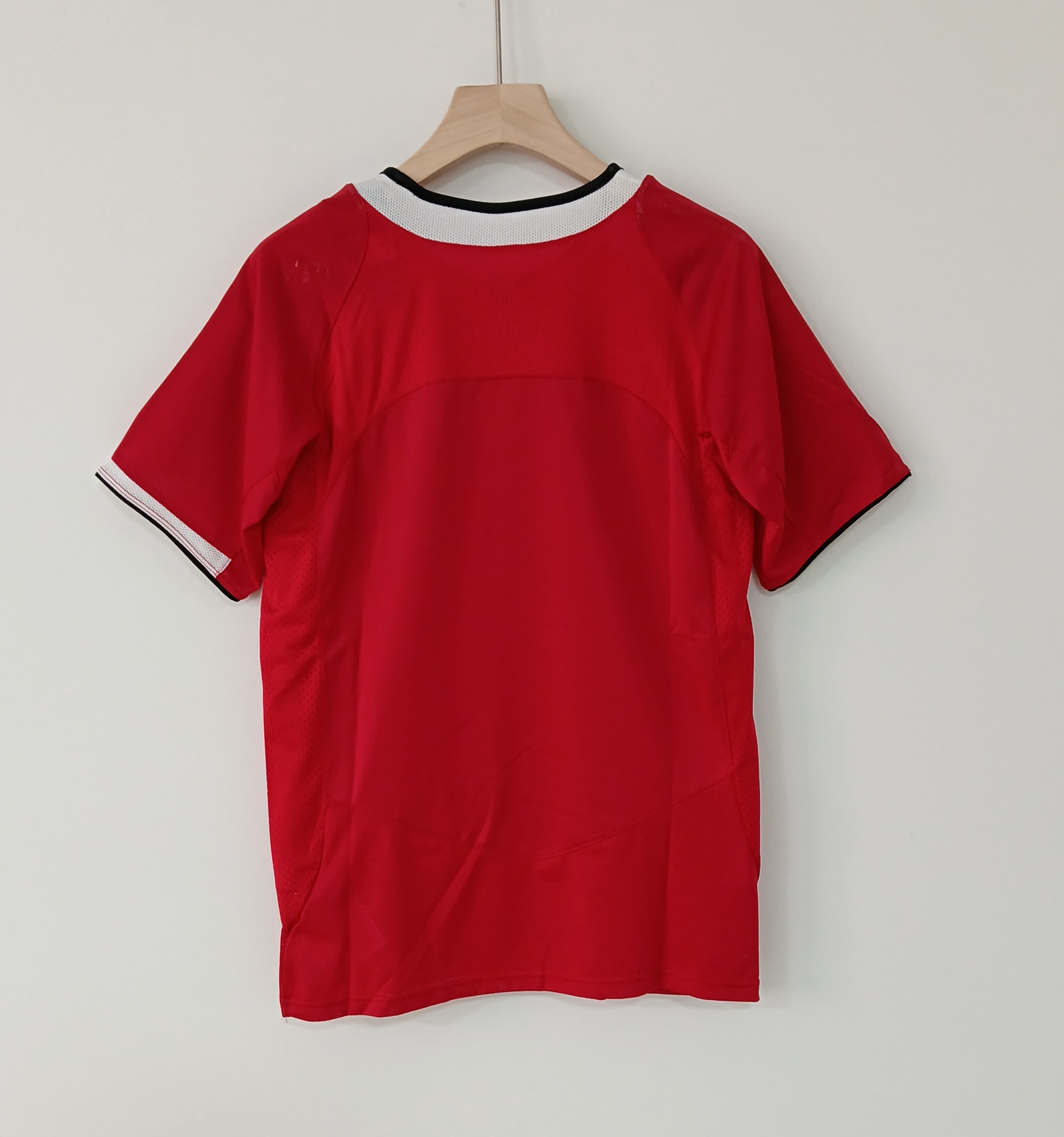 05-06 Retro Version Manchester United Home Jersey
