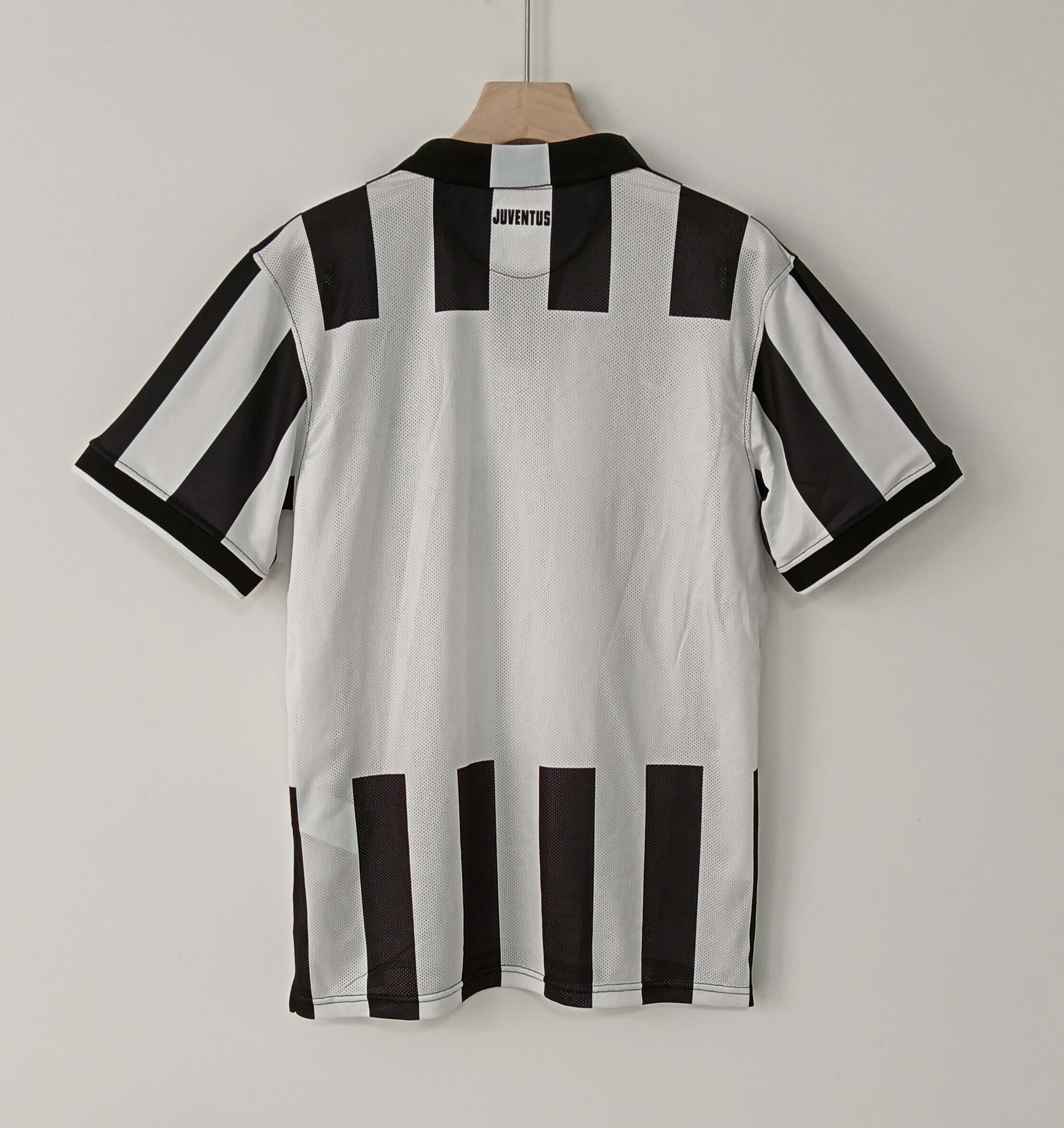 14-15 Retro Version Juventus Football Club Home Jersey