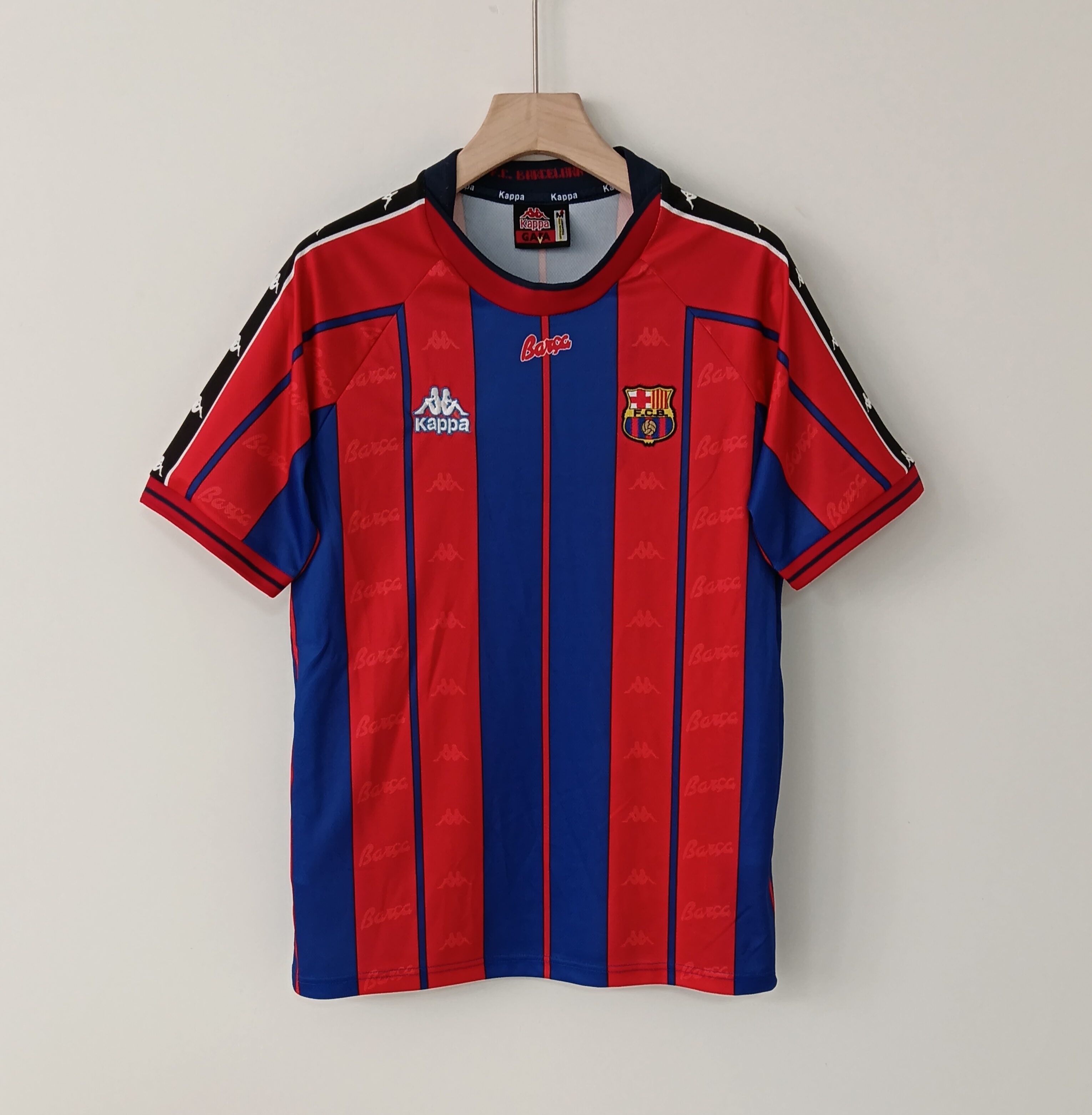 97-98 Retro Version FC Barcelona Kappa Jersey