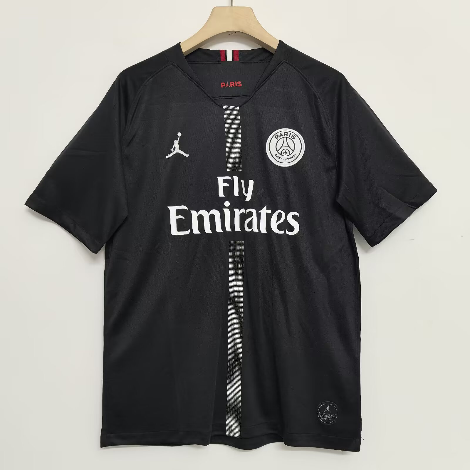 18-19 Retro Version Paris Saint-Germain Football Jersey