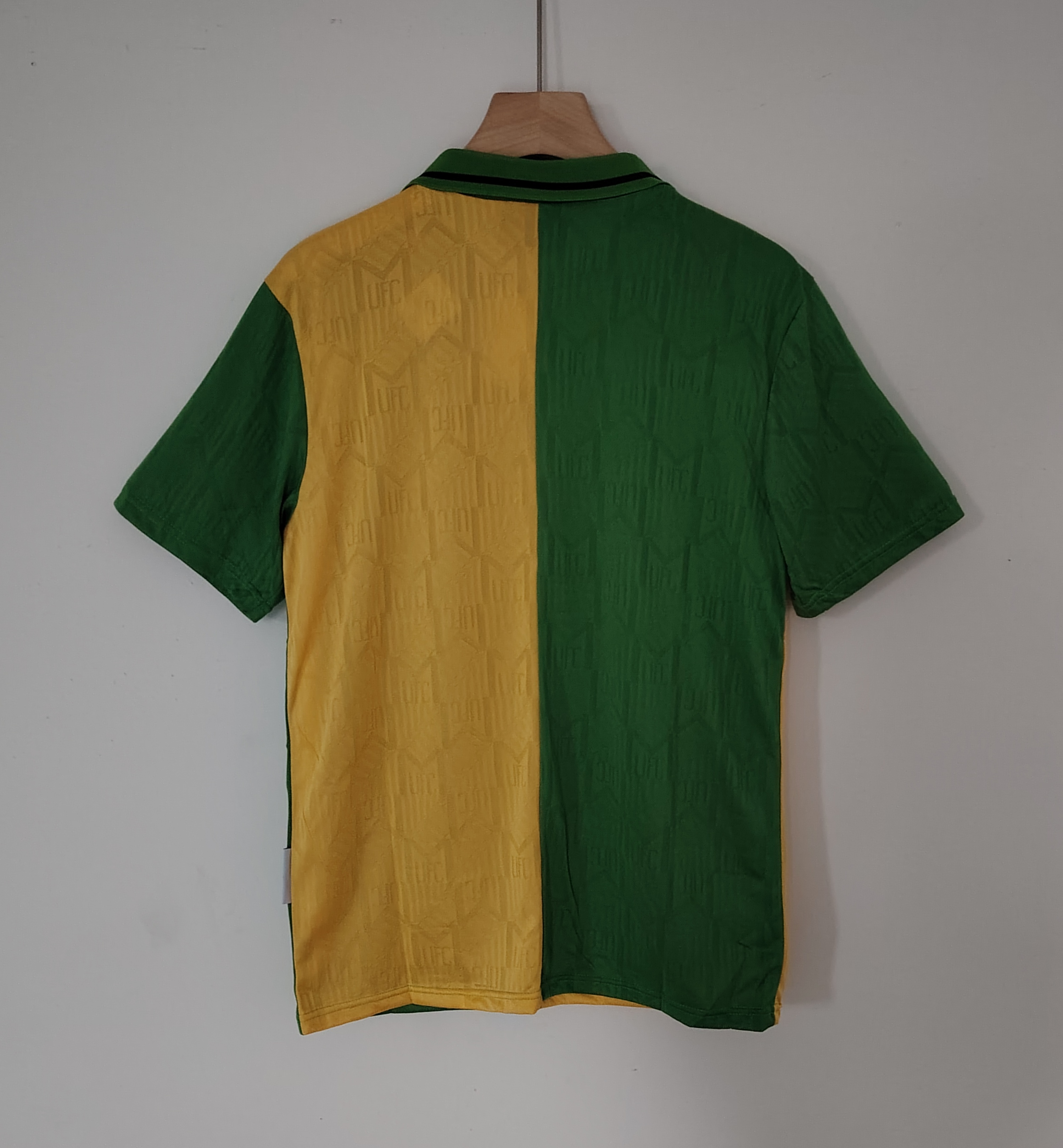 1992-94 Manchester United  Away Football Shirt