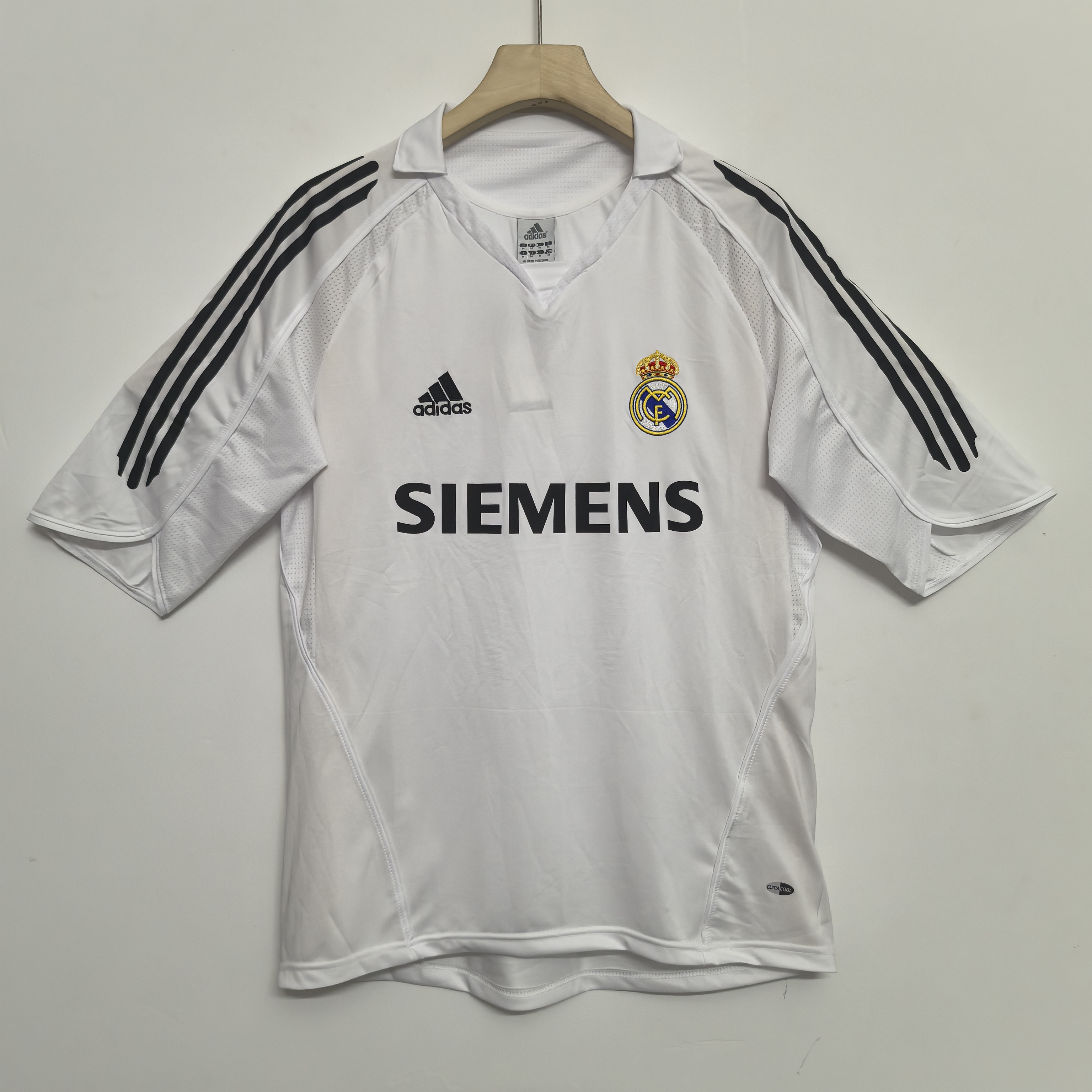 2004/2005 Real Madrid Home Long Sleeve Jersey