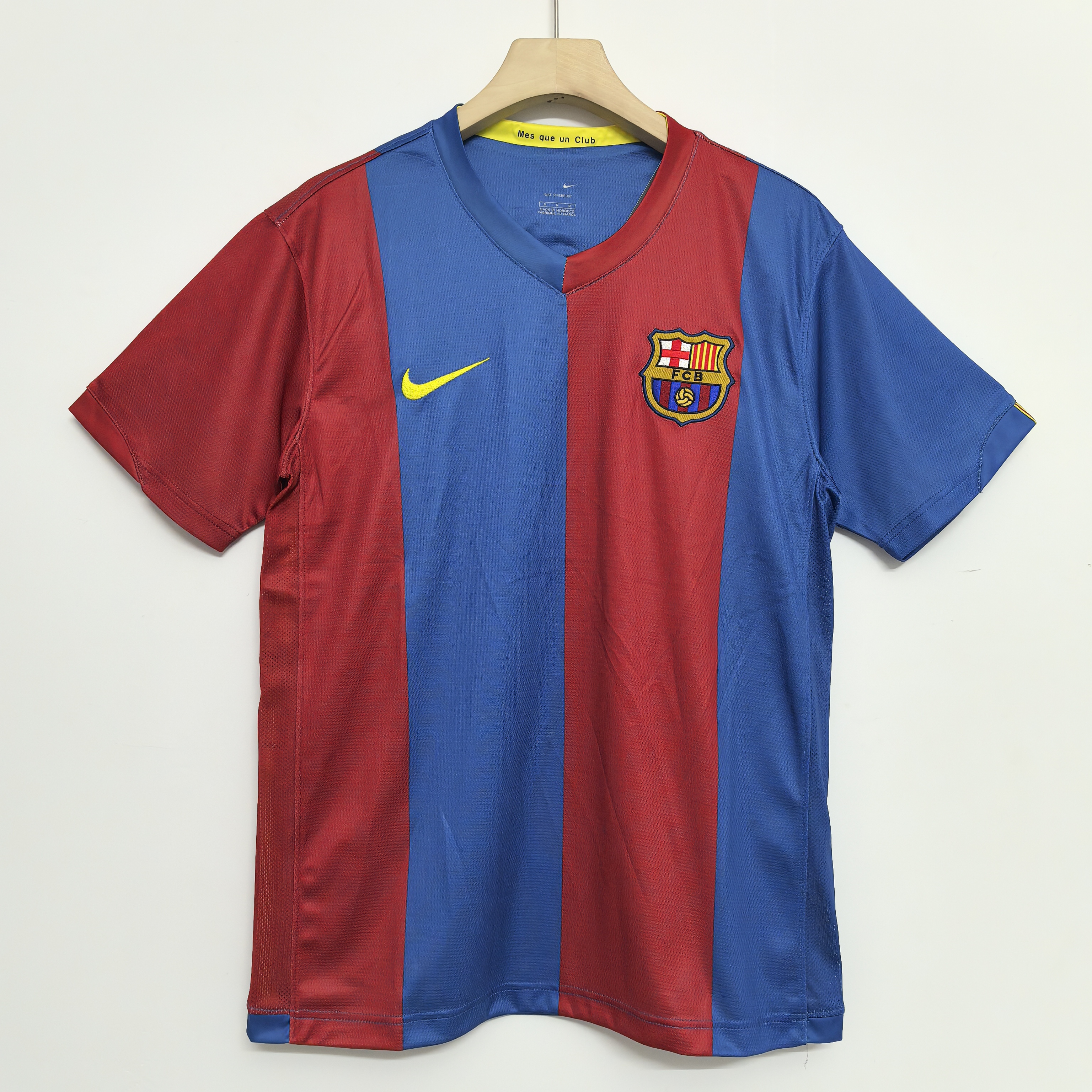 06-07 Retro Version FC Barcelona Home Jersey