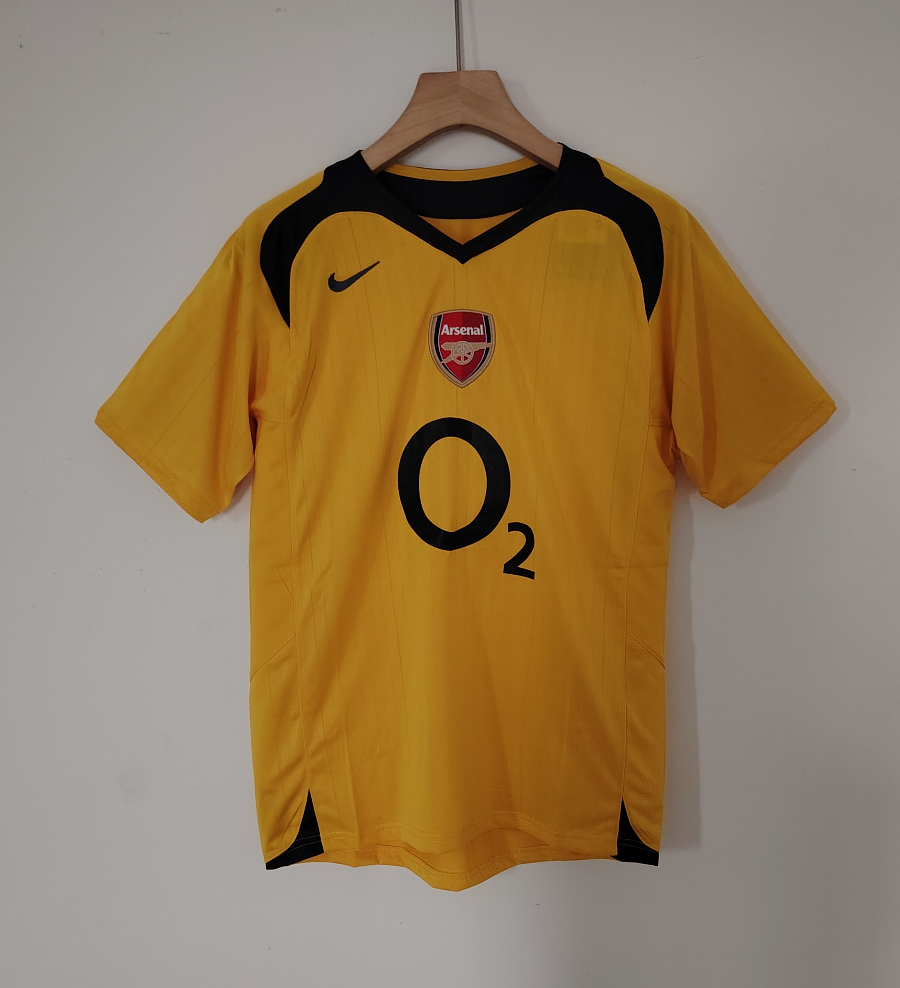 05-06 Retro Version Arsenal Football Club Away Jersey