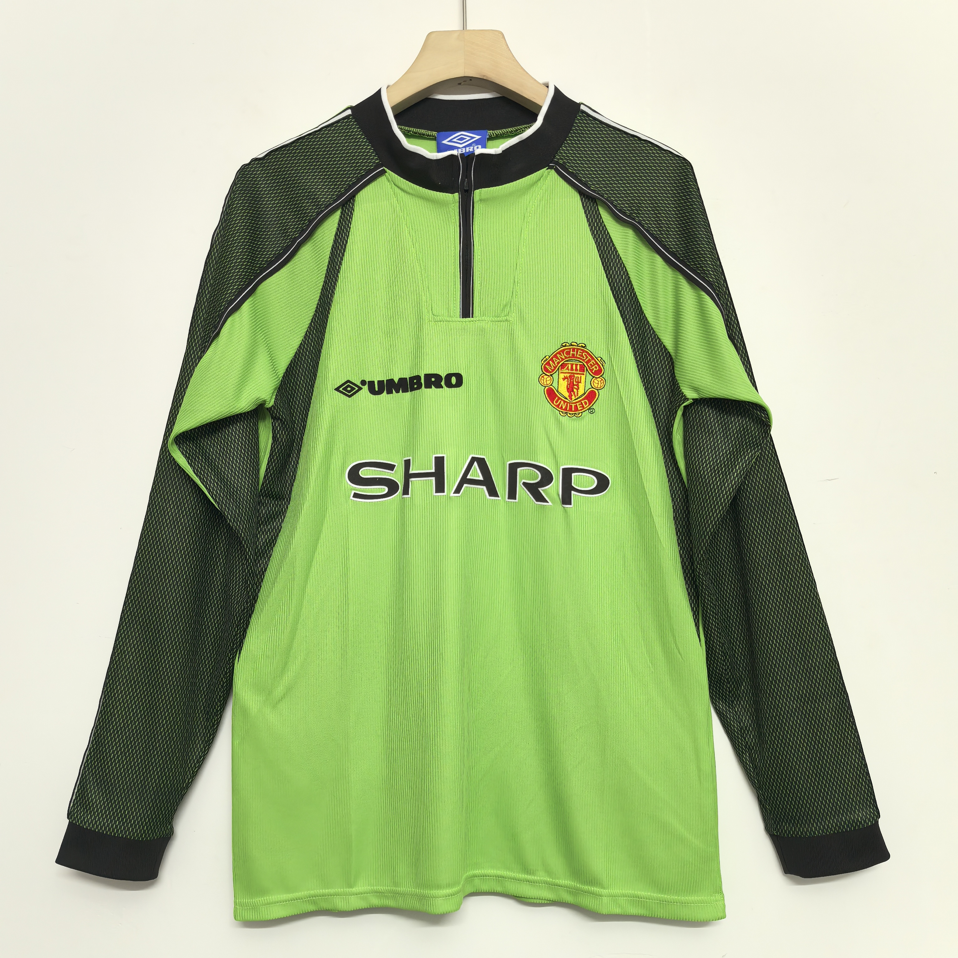 1998/99 Manchester United Goalkeeper Retro Jersey