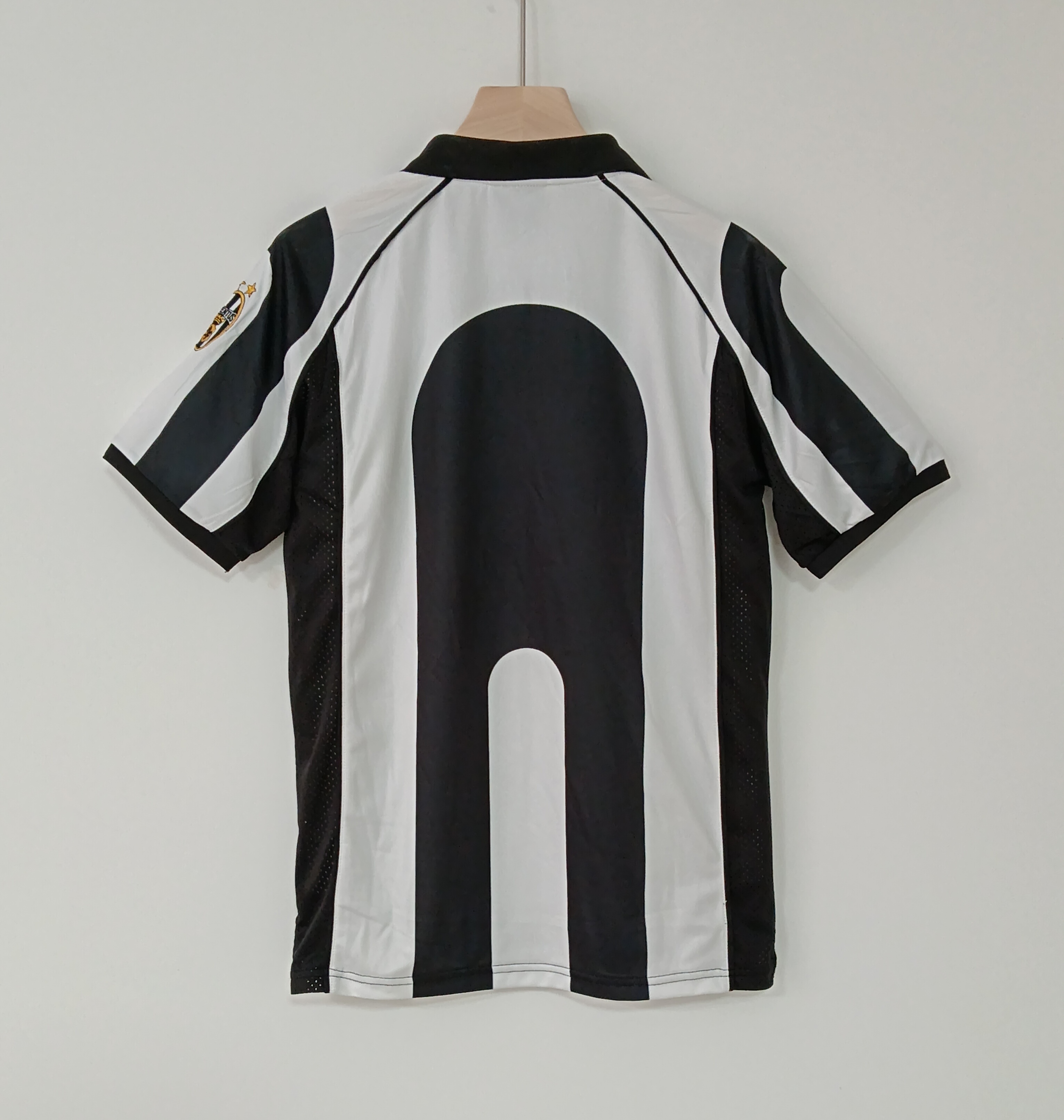 1997/98 Juventus Home Football Retro Version Jersey