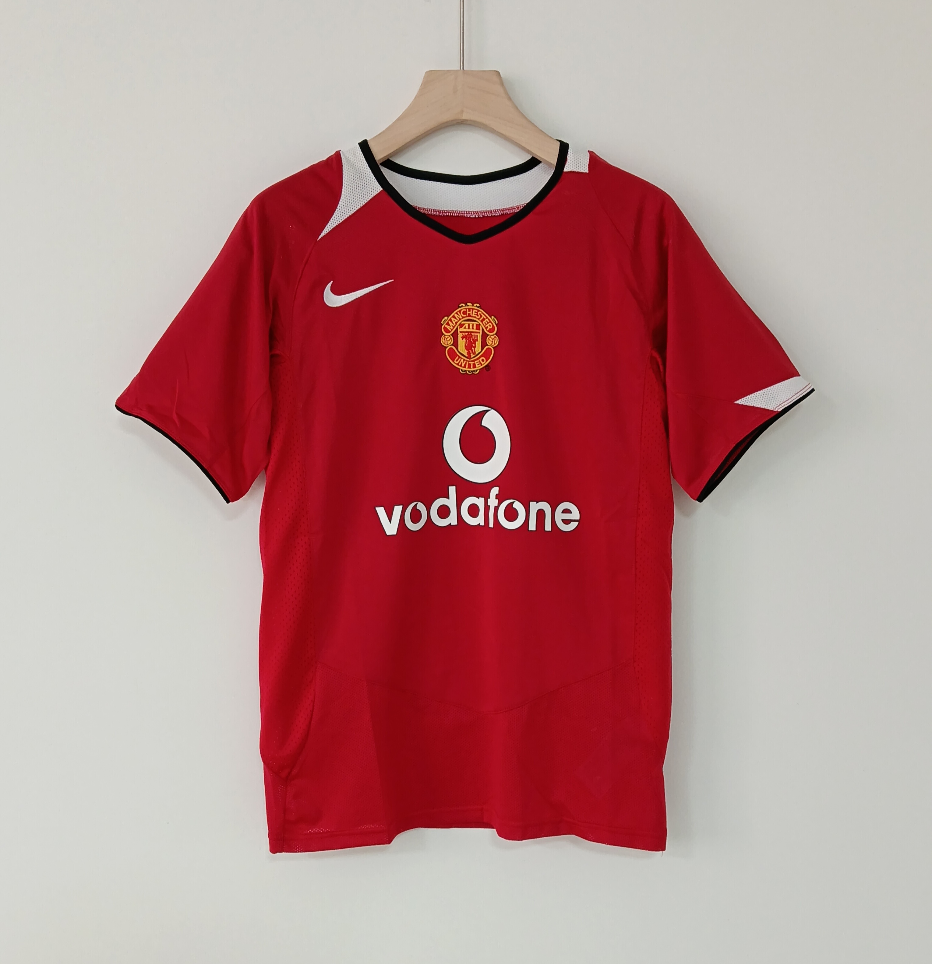 05-06 Retro Version Manchester United Home Jersey
