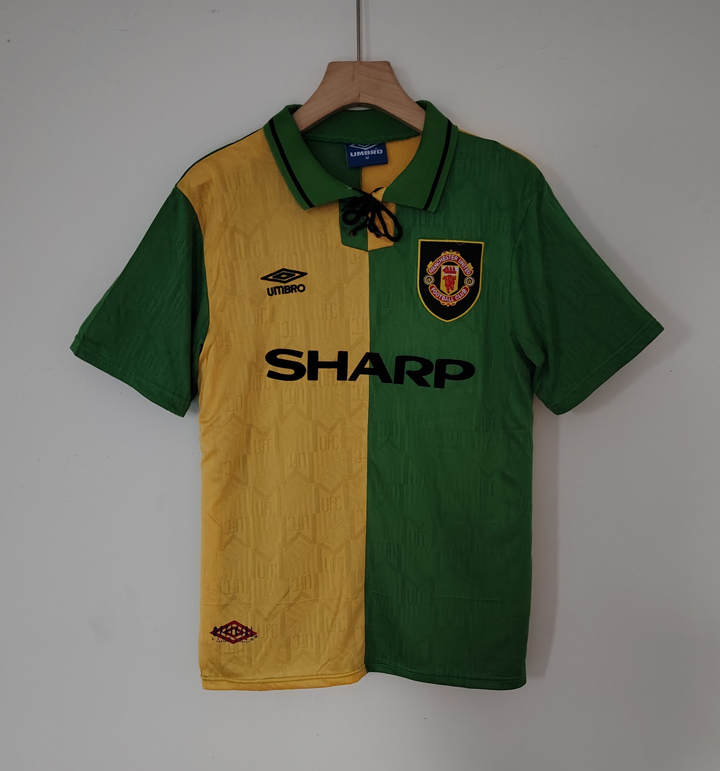1992-94 Manchester United  Away Football Shirt