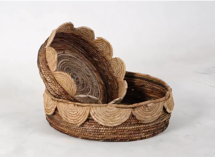 SCALOP BANANA BARK TRAY