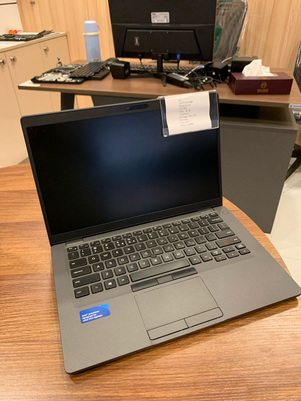  🌟DELL Latitude 5400 🌟Core i5 8th 🌟Ram 8 Gb 🌟Ssd 256 🌟14 "🌟