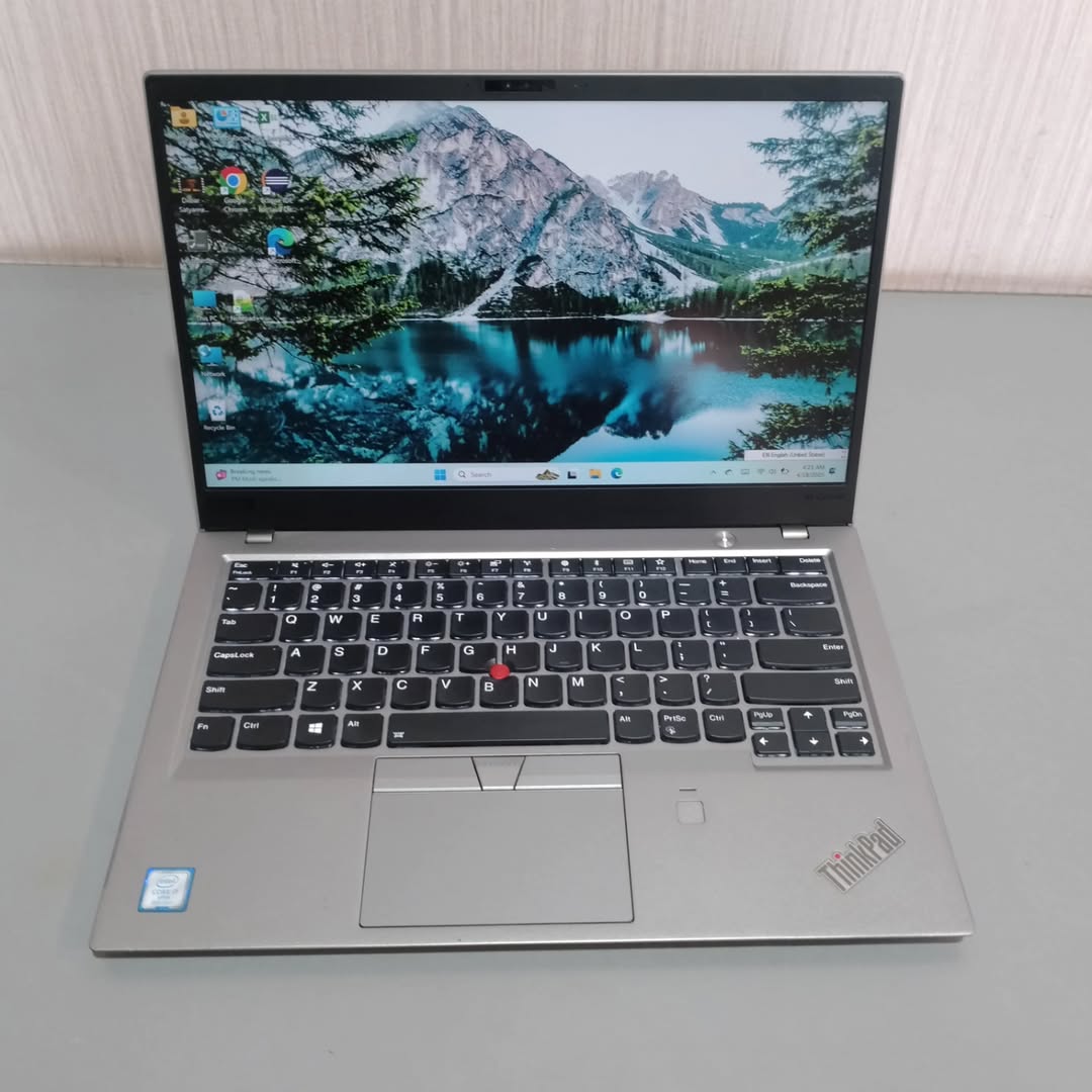  🌟Lenovo ThinkPad X1  Carbon  🌟Processor - i7 8th  🌟Ram - 16GB 🌟Internal Storage - 512 SSD   🌟Keyboard - Back Light   🌟Screen Size - 14.0 inch