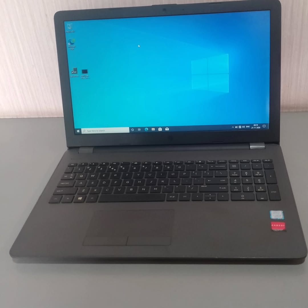 🌟Brand - Hp 250 G6 🌟Processor - i5 7th 🌟Ram - 8GB 🌟Internal Storage - 256 Ssd 🌟 Graphic - 2GB Radeon 🌟Screen Size - 14.inch 🌟