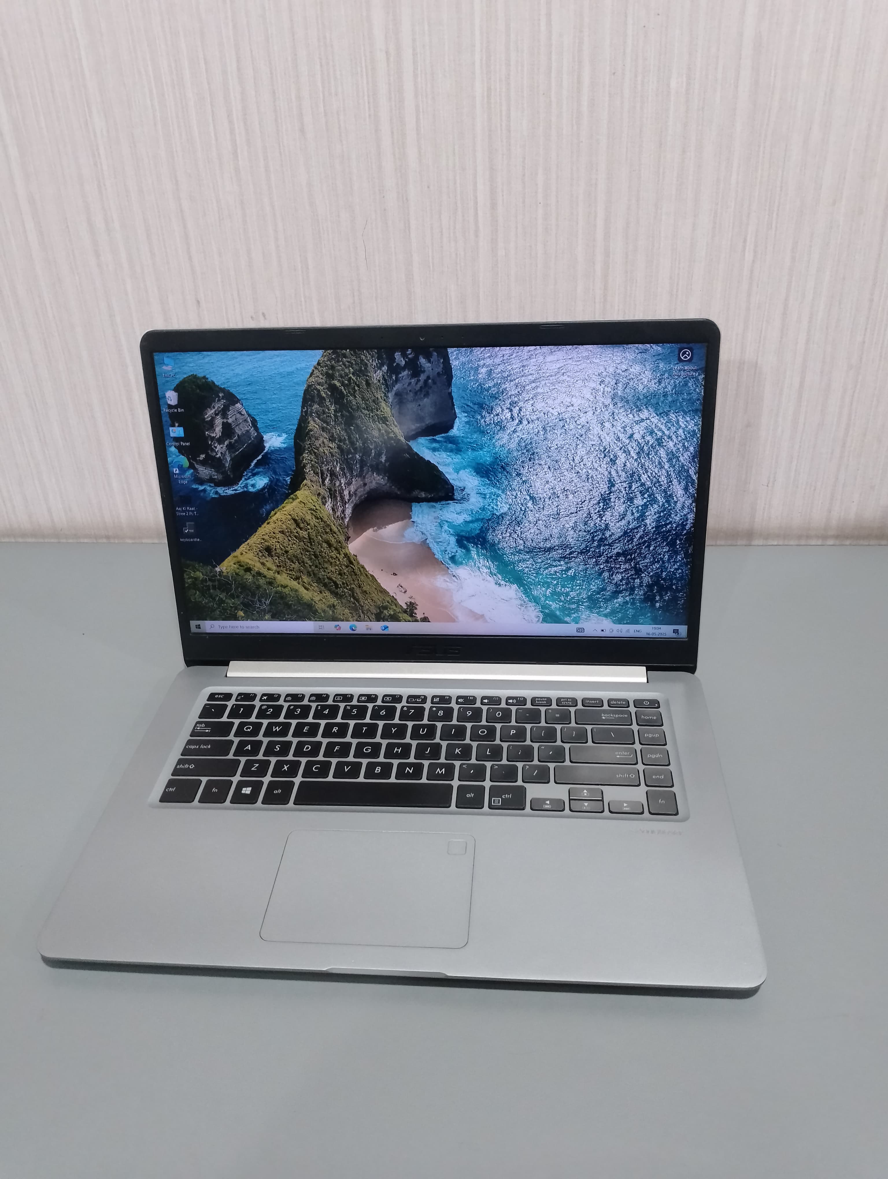 🌟Brand - Asus X510 🌟Processor - i7 8th  🌟Ram - 8GB 🌟Internal Storage - 256 Ssd 🌟 Graphic - 2GB Nvidia  🌟Screen Size - 15.6 inch 