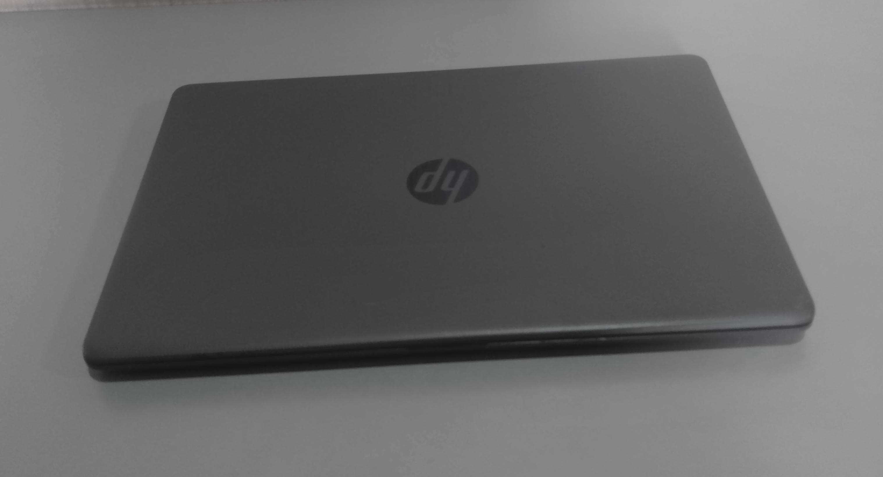 🌟Brand - Hp 250 G6 🌟Processor - i5 7th 🌟Ram - 8GB 🌟Internal Storage  - 256  Ssd 🌟 Graphic - 2GB Radeon  🌟Screen Size - 15.6   inch 🌟Condition - Excellent 👌 🌟 WITH ADAPTER  🌟 