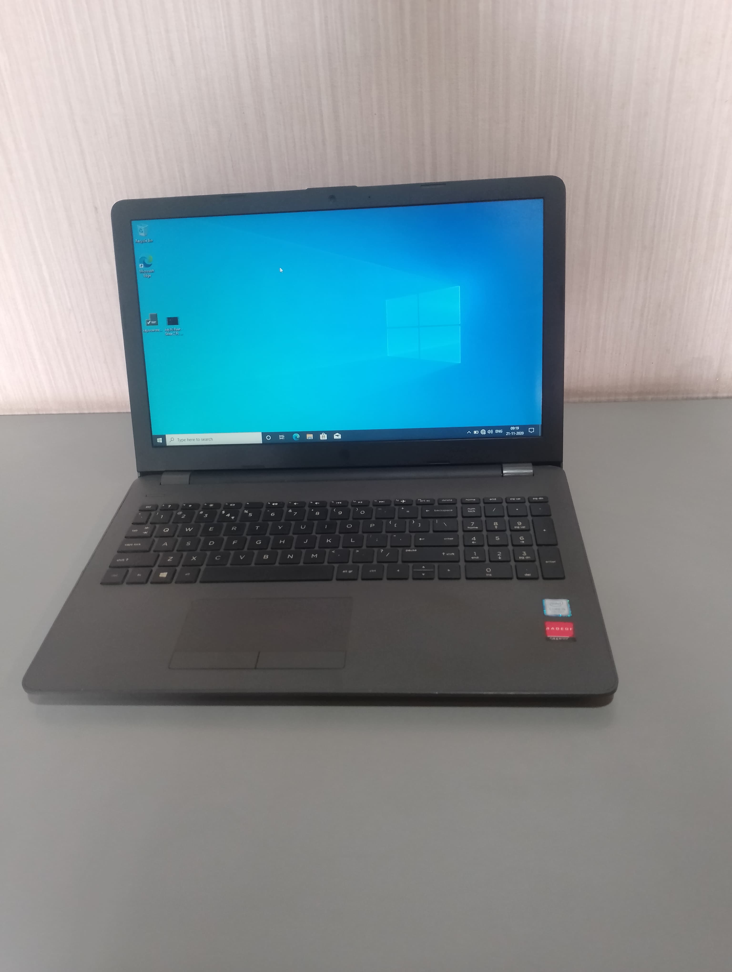 🌟Brand - Hp 250 G6 🌟Processor - i5 7th 🌟Ram - 8GB 🌟Internal Storage  - 256  Ssd 🌟 Graphic - 2GB Radeon  🌟Screen Size - 15.6   inch 🌟Condition - Excellent 👌 🌟 WITH ADAPTER  🌟 
