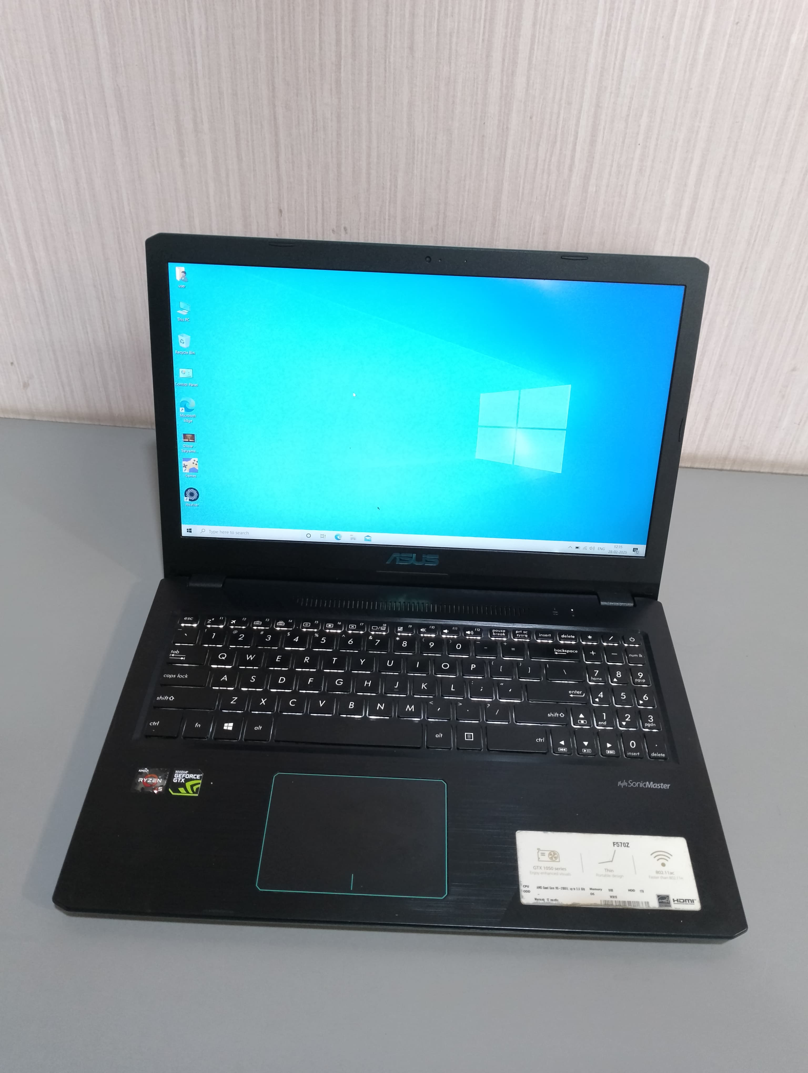 👉Brand - Asus Vivobook X570 ( Gaming ) 👉Processor - AMD Ryzen 5 2nd  👉Ram - 8GB  👉Internal Storage - 512 SSD  👉 Keyboard -  Back Light   👉 graphic - 4GB Nvidia GeForce GTX 1050 👉Screen Size - 15.6 inch 👉Condition - Excellent 👌
