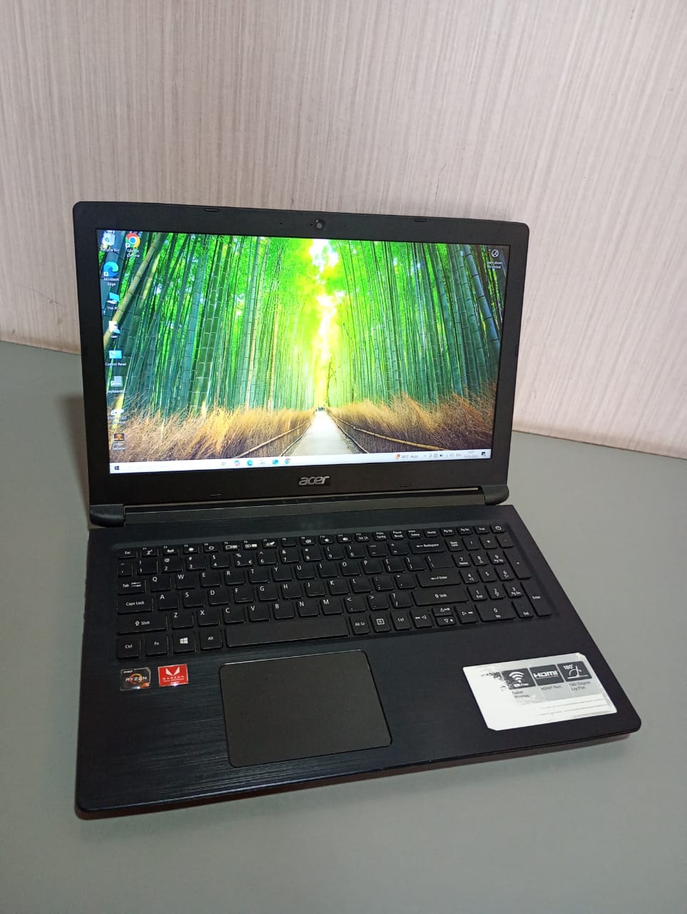 🌟Brand - Acer Aspire A315 - 41 🌟Processor - AMD Ryzen 5 2nd  🌟Ram - 8GB 🌟Internal Storage - 500 Hdd + 128 SSD 🌟 Graphic - 1GB Radeon  🌟Screen Size - 15.6 inch 🌟Condition - Excellent 👌 