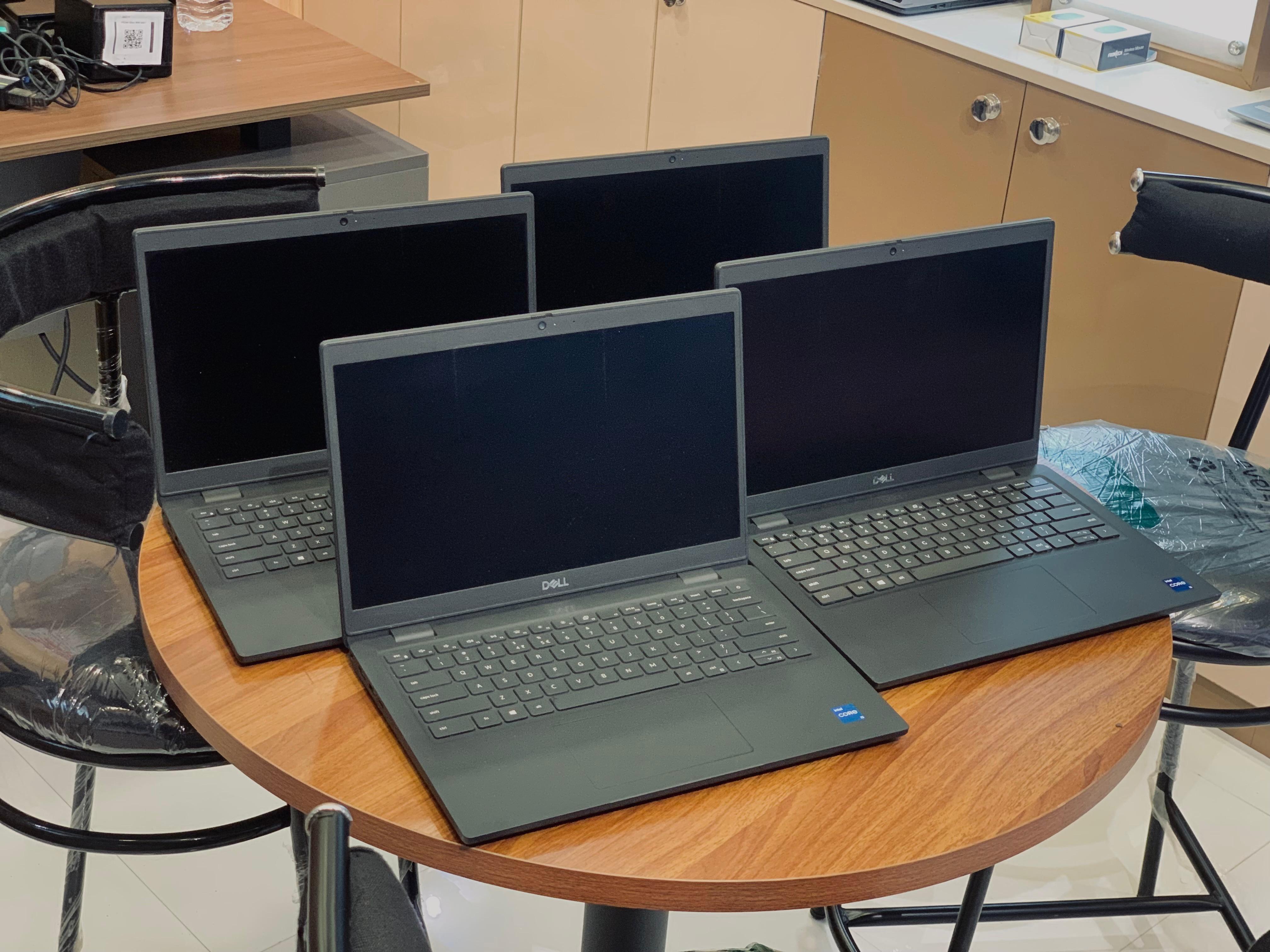 🌟Brand - Dell Latitude 3420 🌟Processor - i5 11th 🌟Ram - 8GB  🌟Internal Storage - 256 Ssd 🌟 Keyboard - Back Light  🌟Screen Size - 14.0 inch