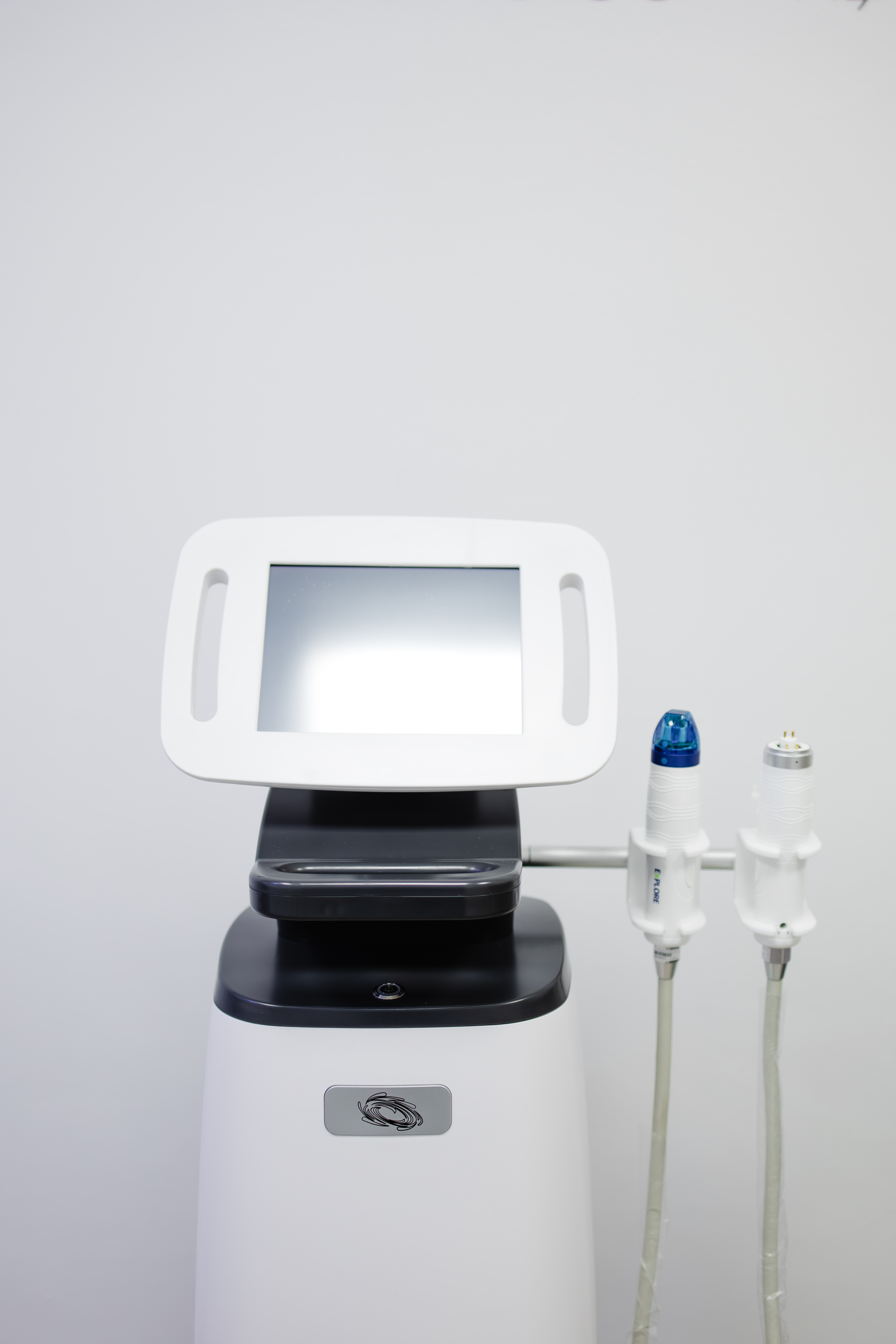 QUANTUM  Urządzenie RF mikroigłowa i bezigłowa 