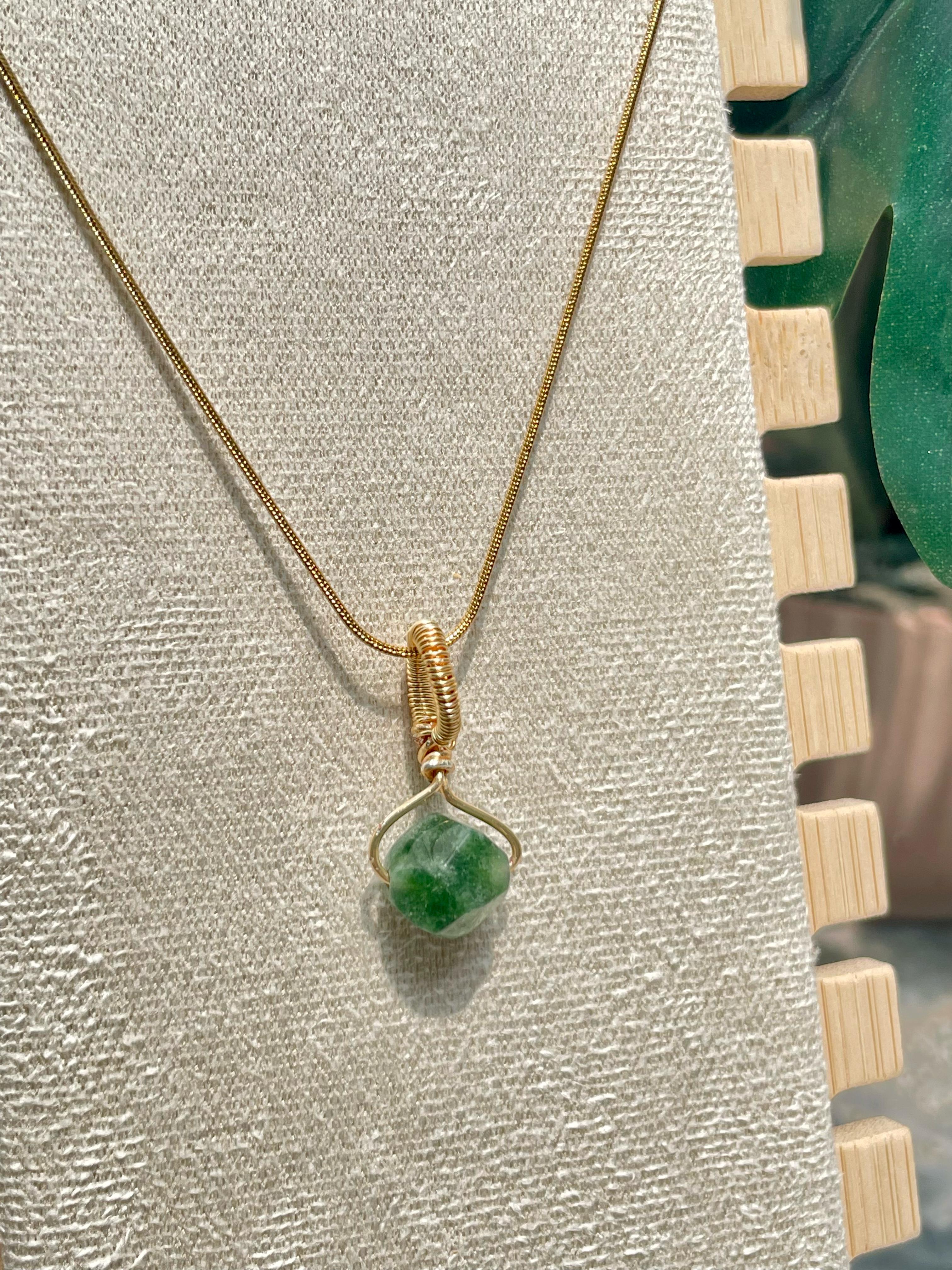 Aventurine Vara Pendant